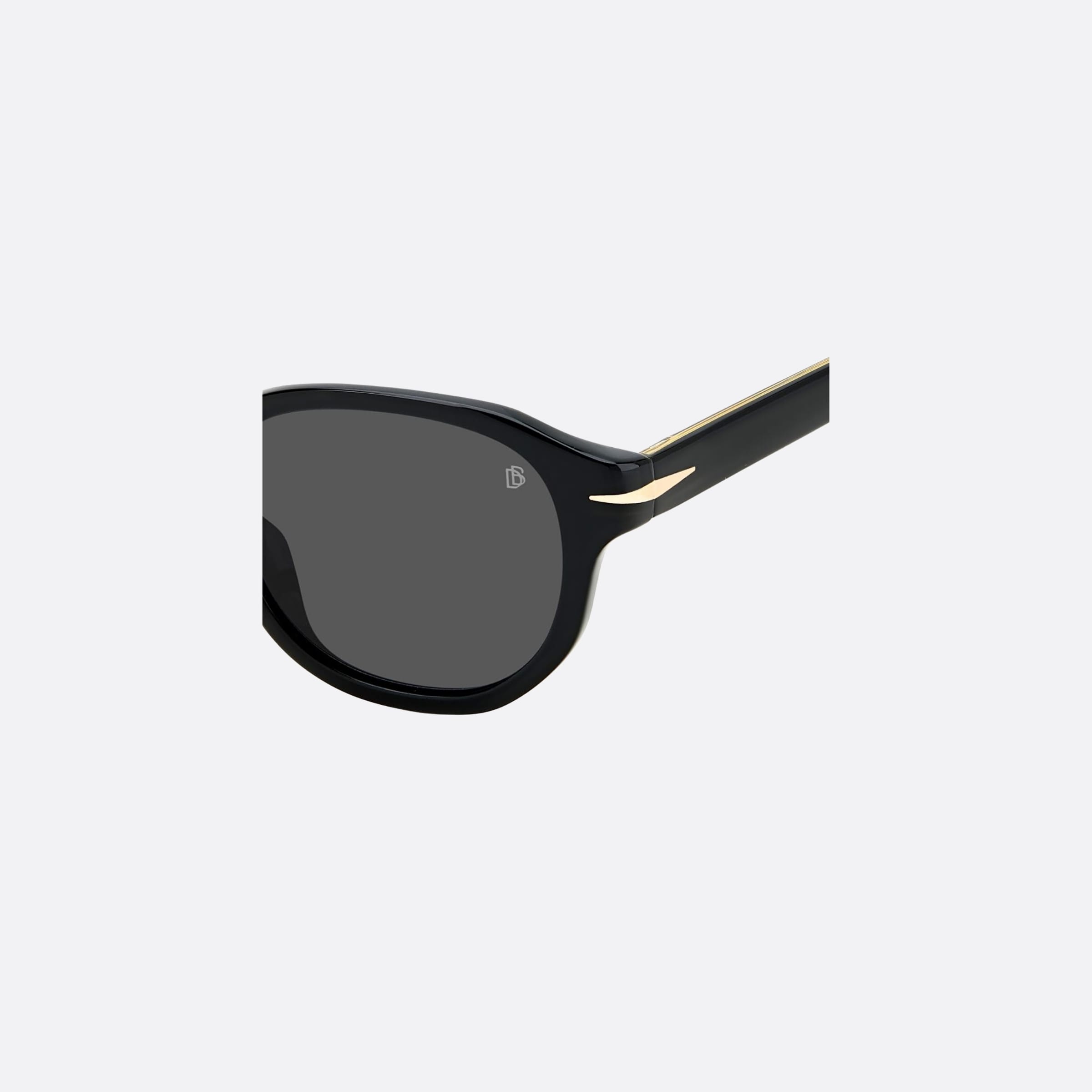 David 50mm Beckham 2m2 Black Squared Men Sunglasses - Lifestyle Shot