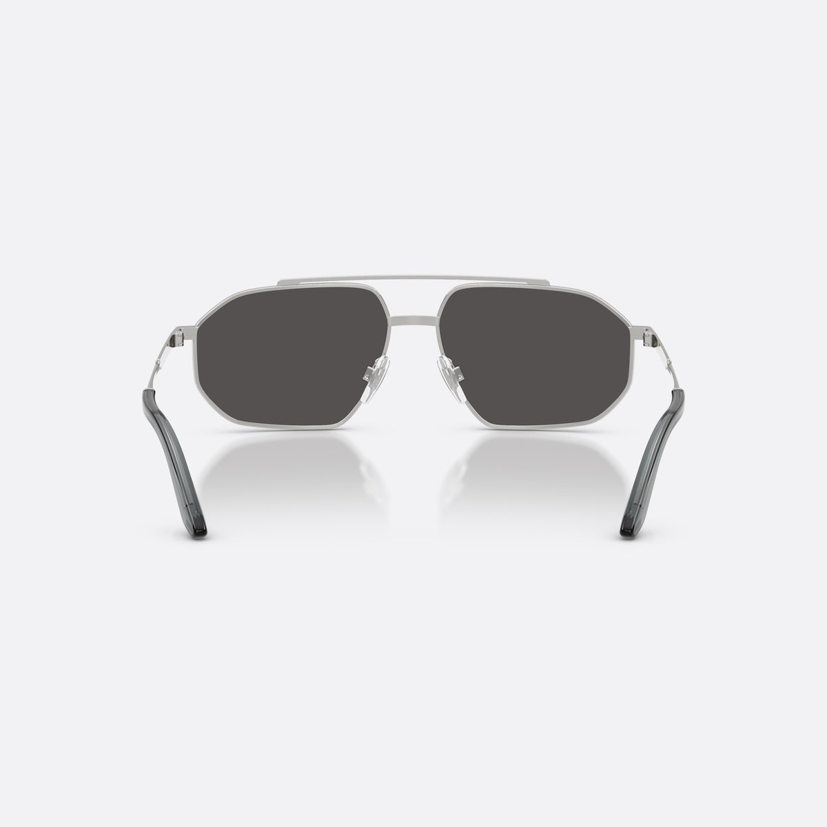 Ochelari de soare Dolce & Gabbana DG2328 132487, pilot argintiu, pentru bărbați, punte dublă cu bară superioară, logo al brandului pe brațe, vedere din spate