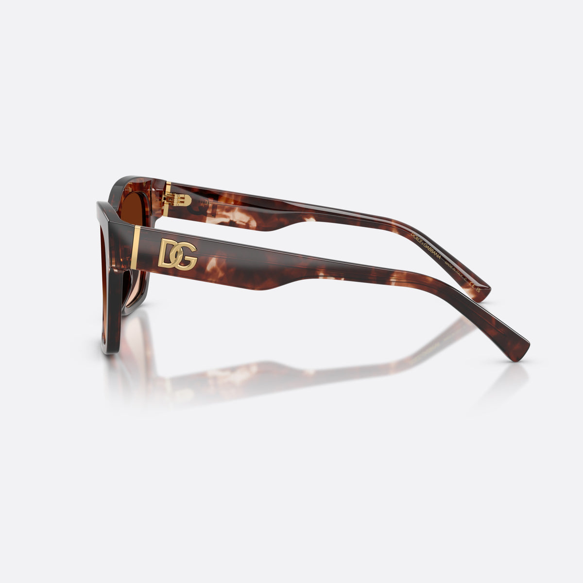 Dolce & Gabbana DG4512 322274 sunglasses, red square frame for women, plain double bridge, brand logo plaque on temple, side view