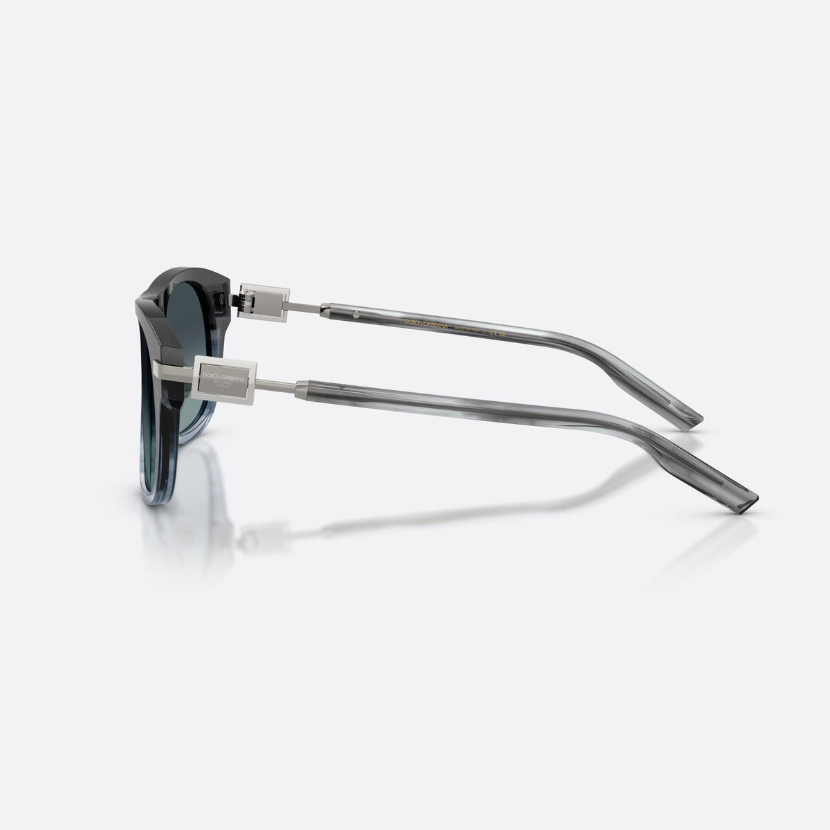 Dolce & Gabbana DG4546 348519 sunglasses, blue square frame for men, plain bridge, integrated into frame, slim tapered temples, side view