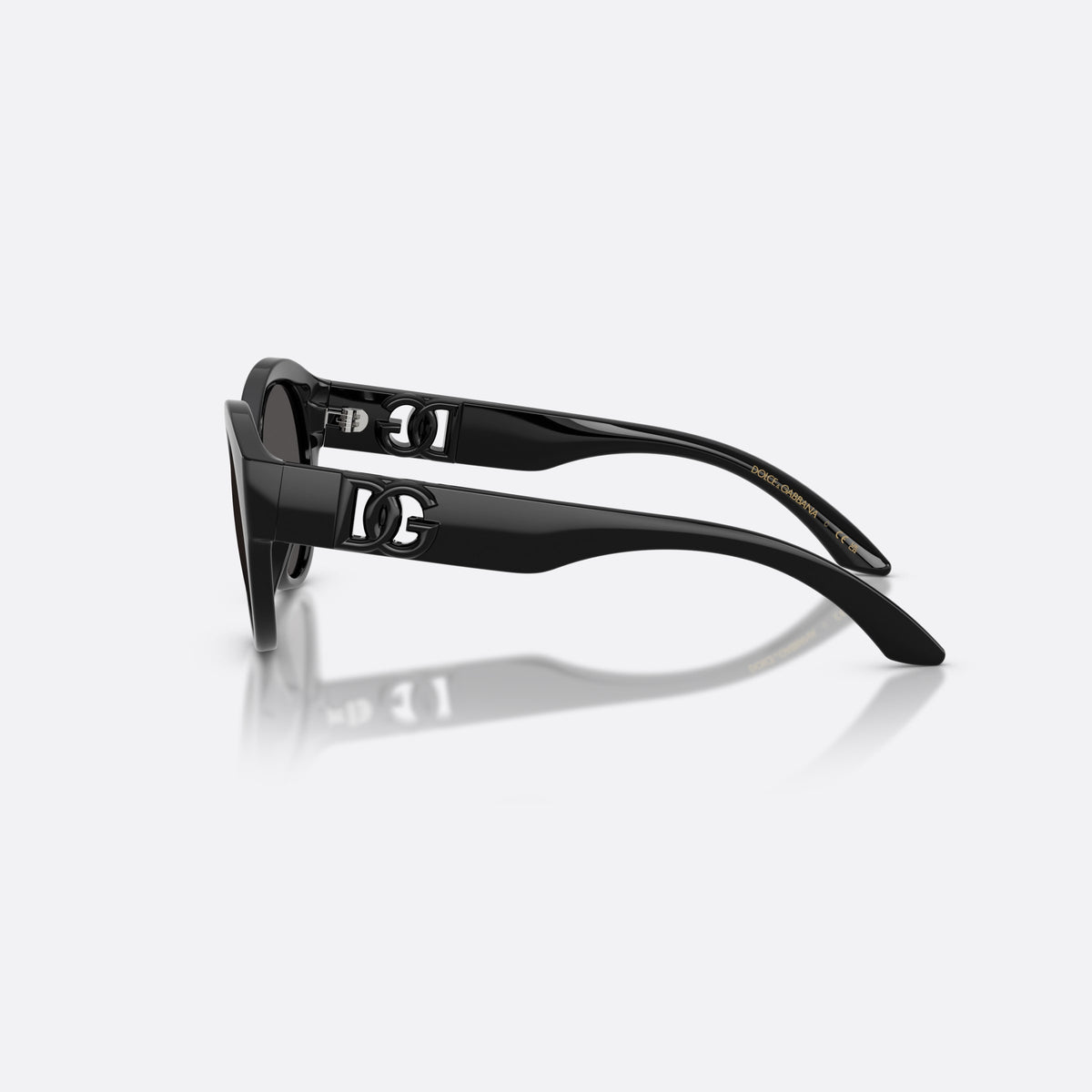 Dolce & Gabbana DX6010 501/87 sunglasses, black butterfly frame for kids, plain bridge, brand logo on temples, wide tapered temples, side view