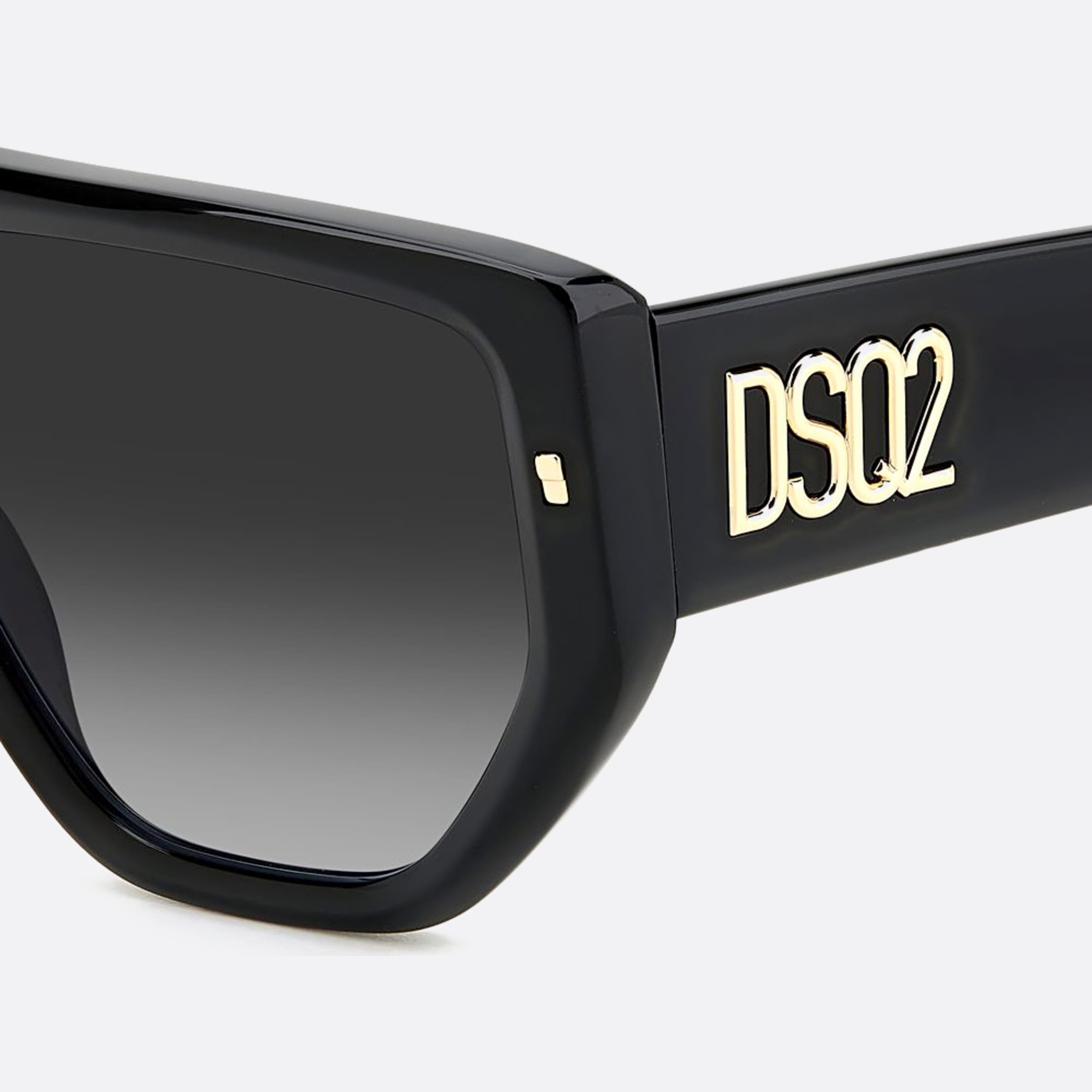 Dsquared2 60mm 2m2 Black Squared Men Sunglasses - Lifestyle Shot