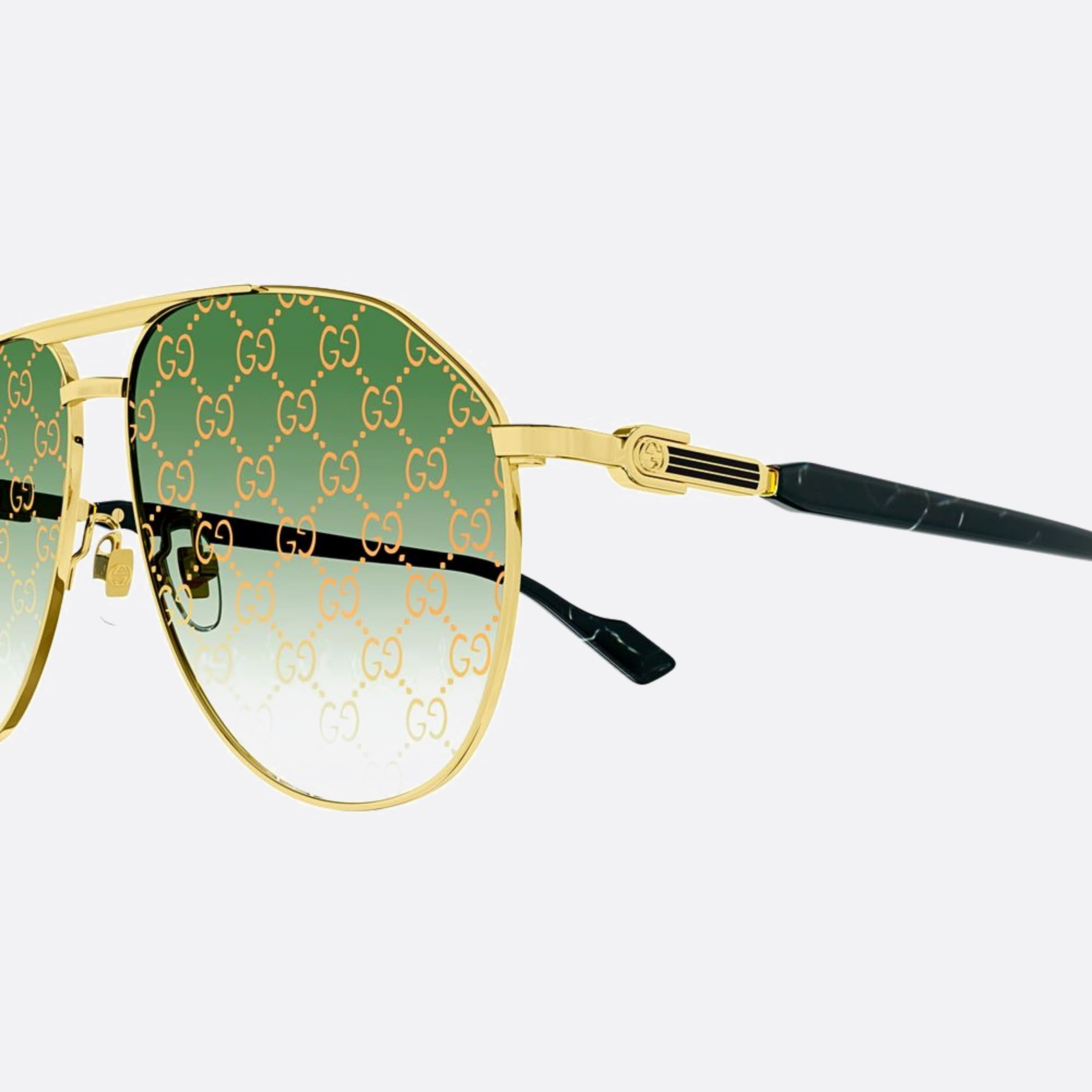 Gucci 59mm Vgh Gold Pilot Man Sunglasses - Lifestyle Shot