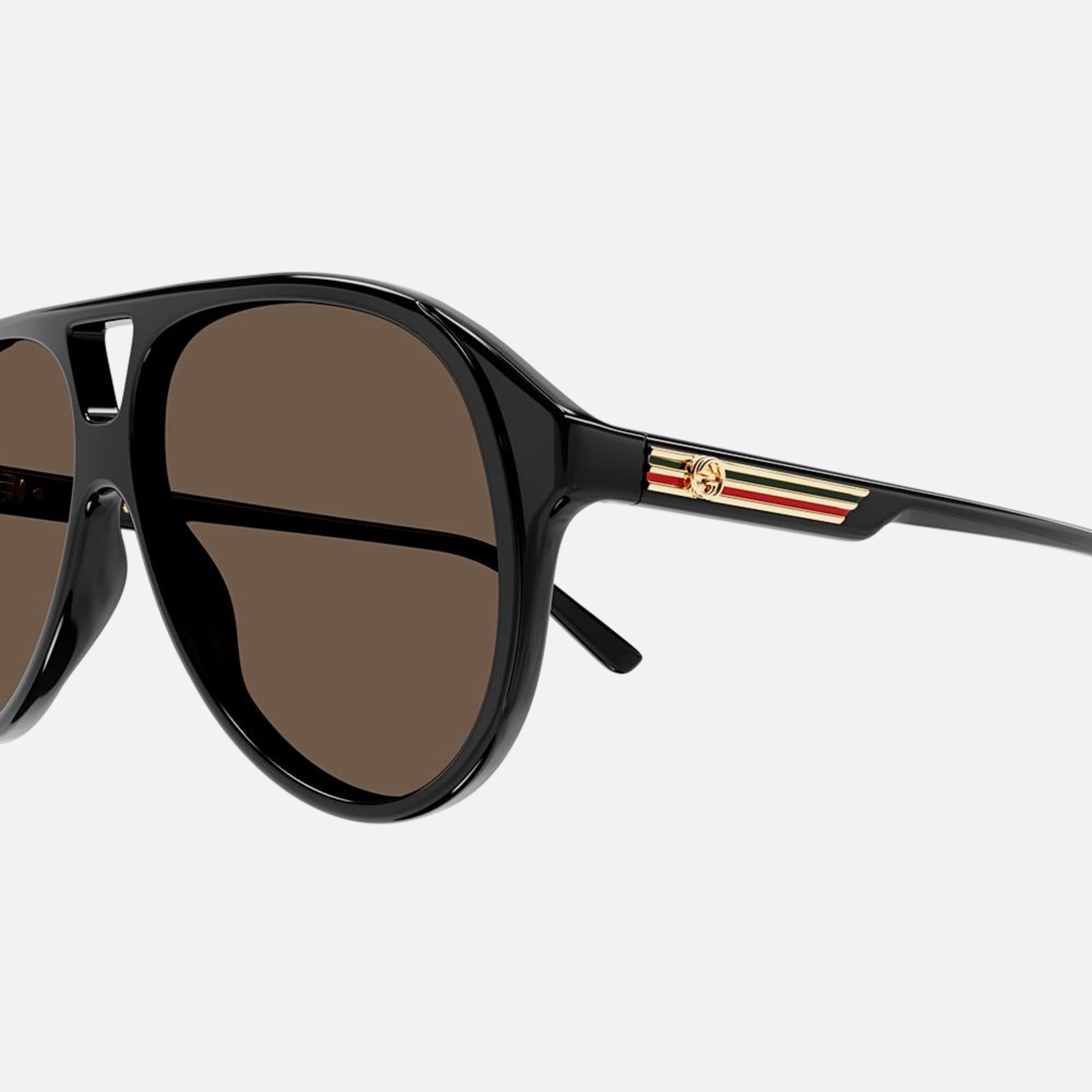 Gucci 59mm Dfg Black Pilot Man Sunglasses - Lifestyle Shot