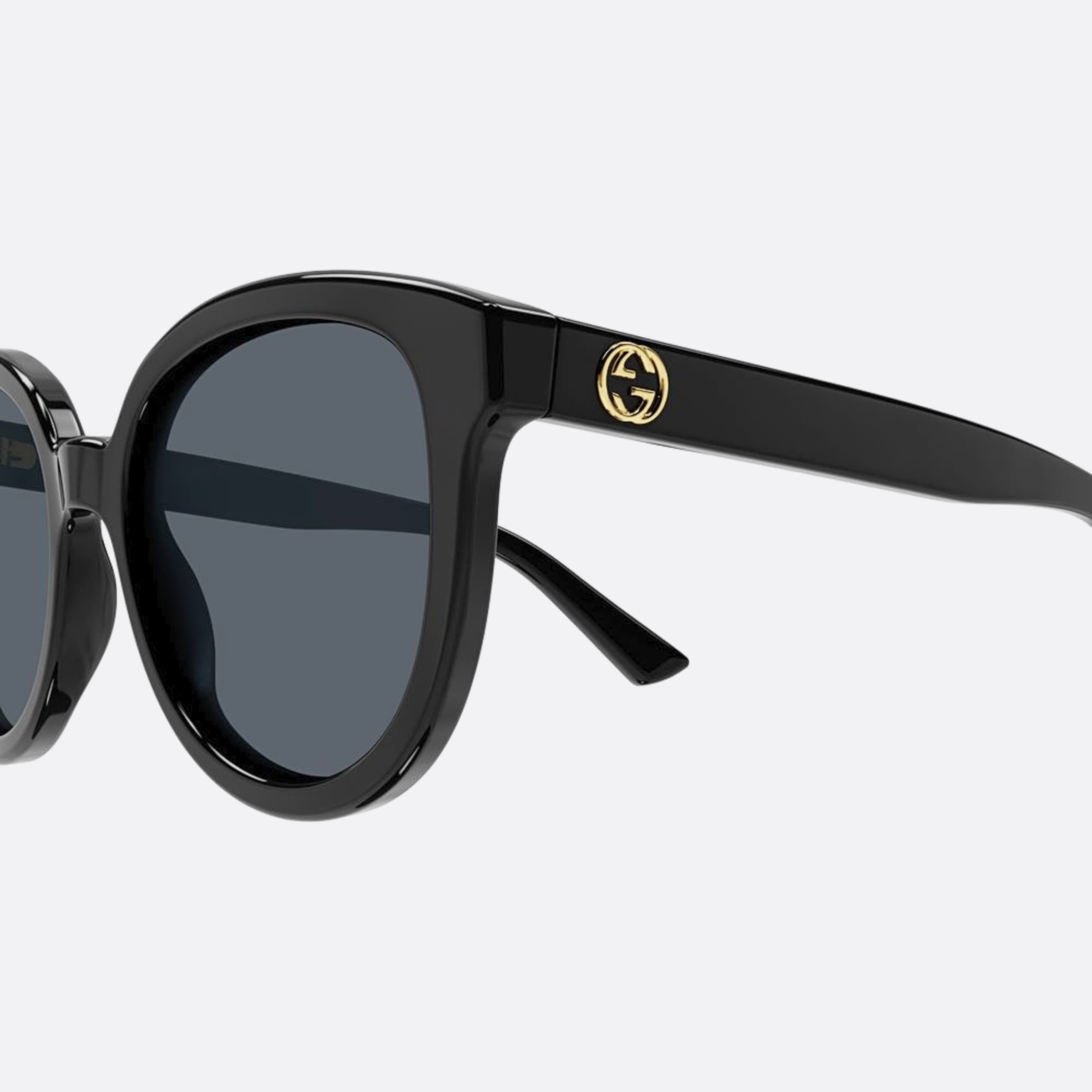 Gucci 54mm Black Squared Woman Sunglasses - Lifestyle Shot