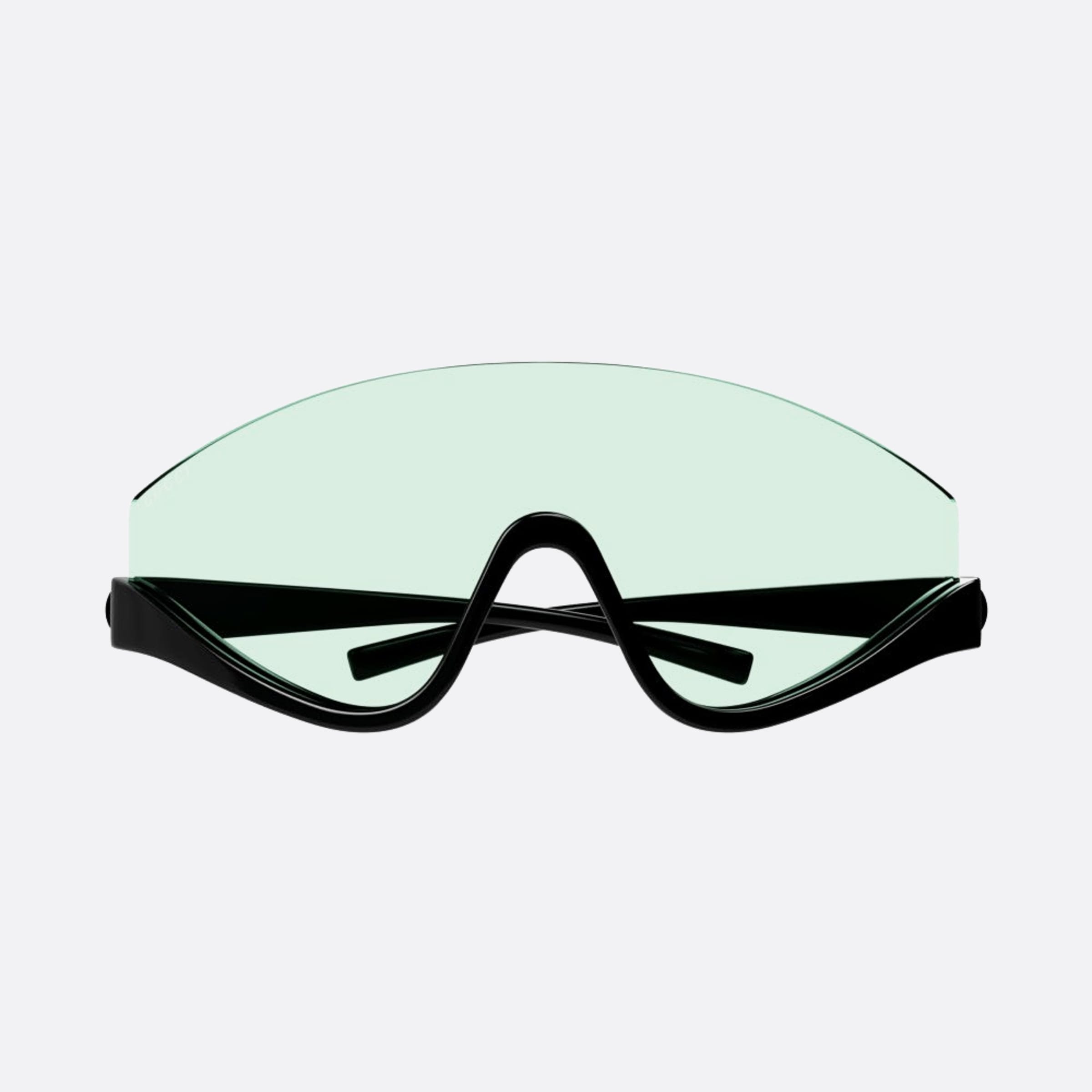 Gucci 99mm Black Shield Woman Sunglasses - Detail View