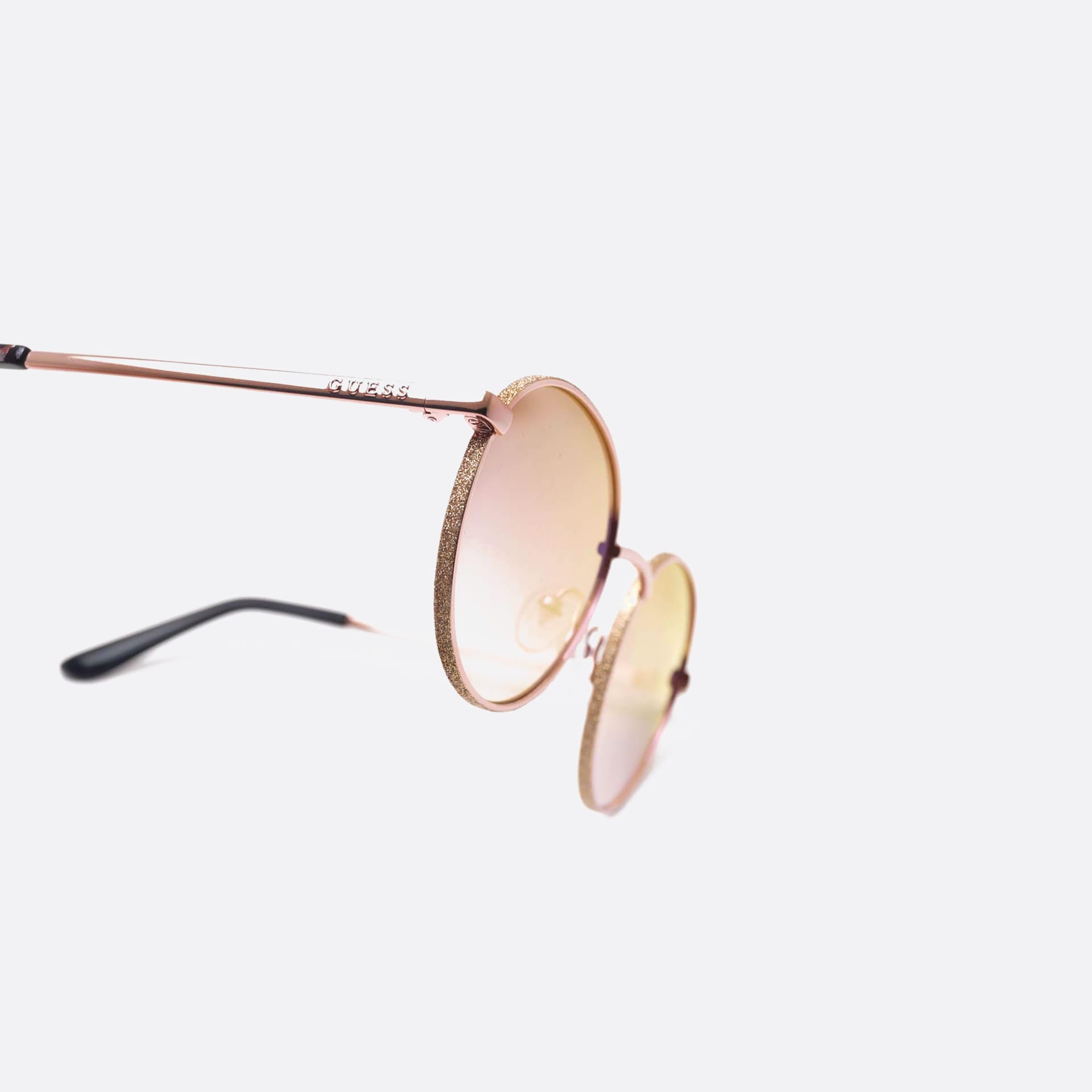 Guess 51mm Gu7556 28u Pink Round Unisex Sunglasses - Lifestyle Shot