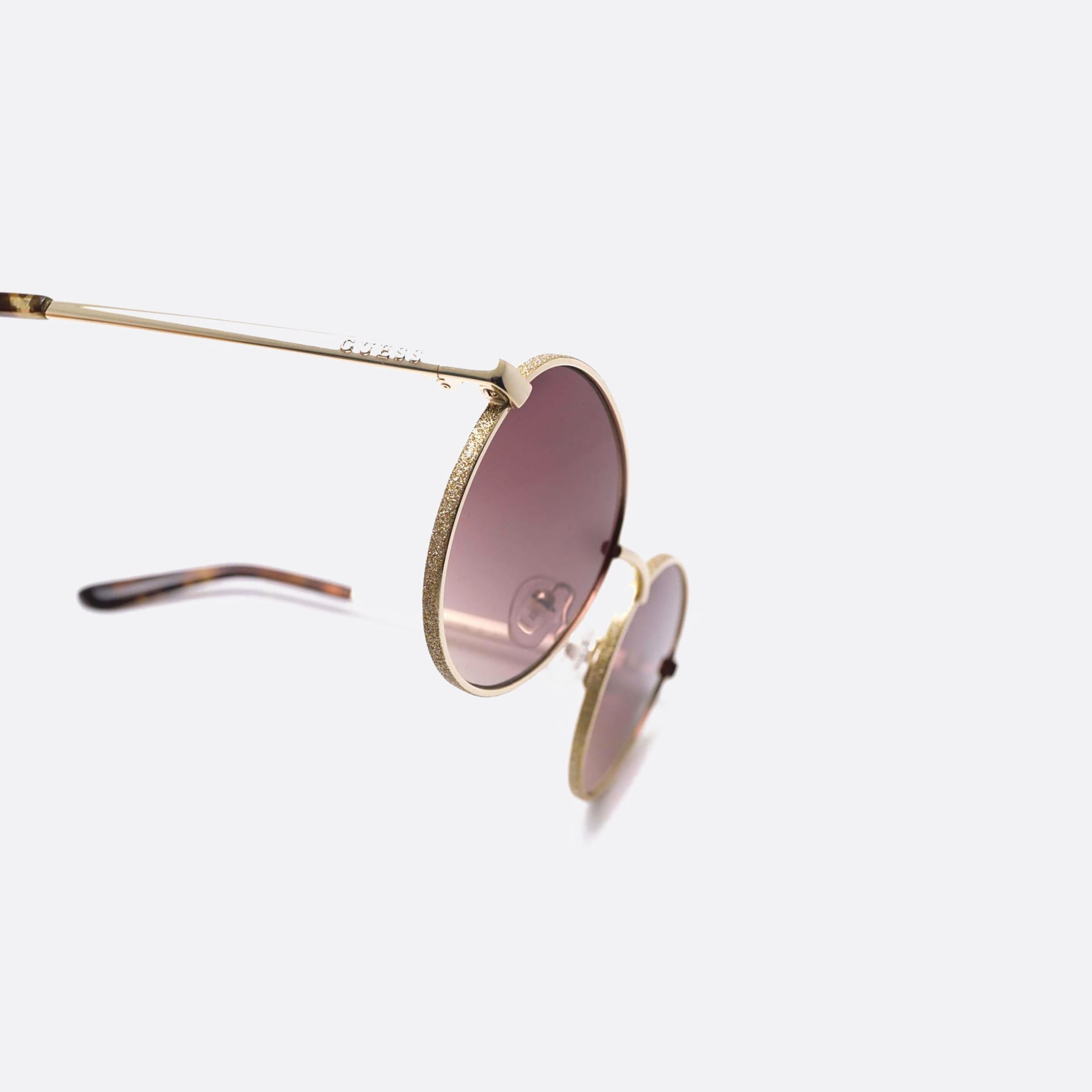 Guess 51mm Gu7556 32f Gold Round Unisex Sunglasses - Lifestyle Shot