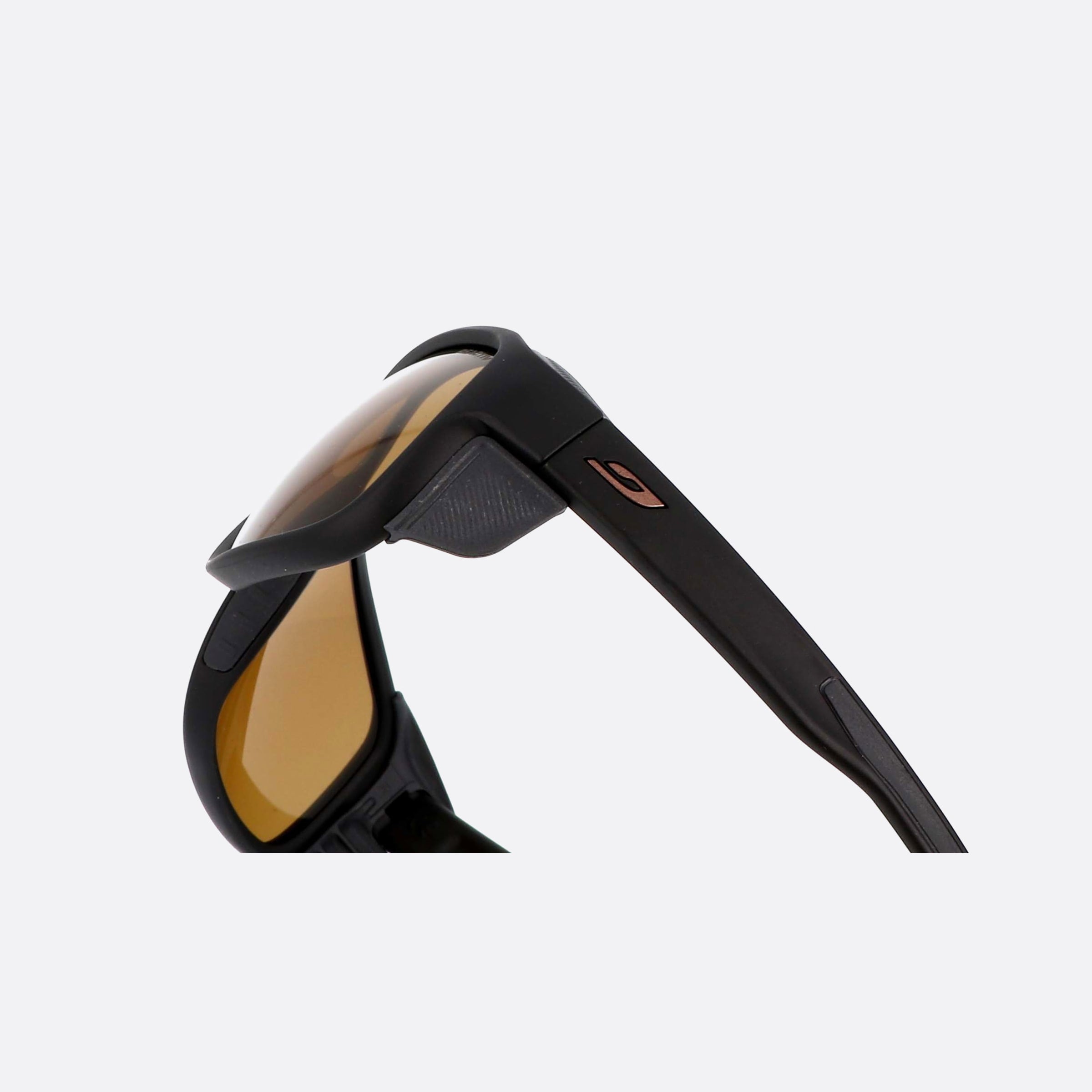 Julbo 62mm Montebianco J541 Montebianco Montebianco Black Oval Photochromic Unisex Sunglasses - Lifestyle Shot