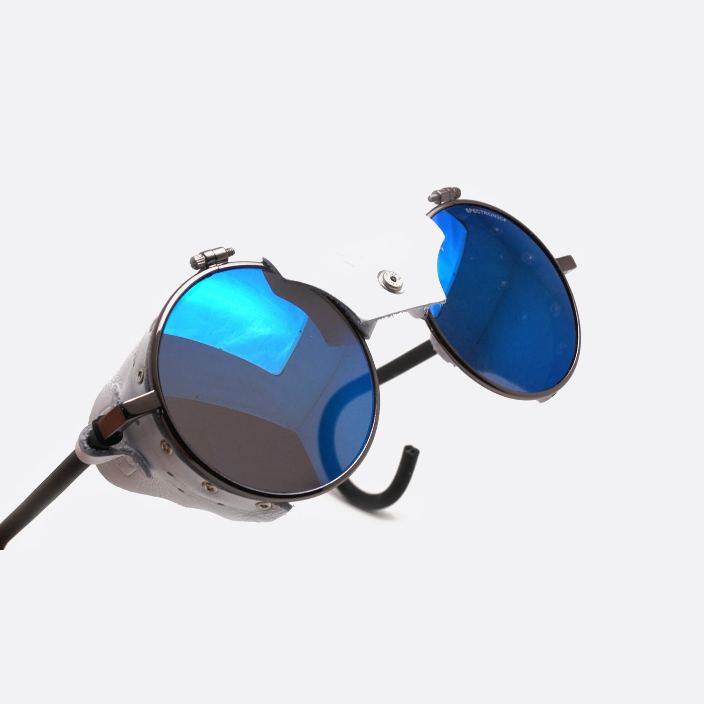 Julbo 51mm Vermont J010 Vermont Vermont Silver Round Unisex Sunglasses - Lifestyle Shot