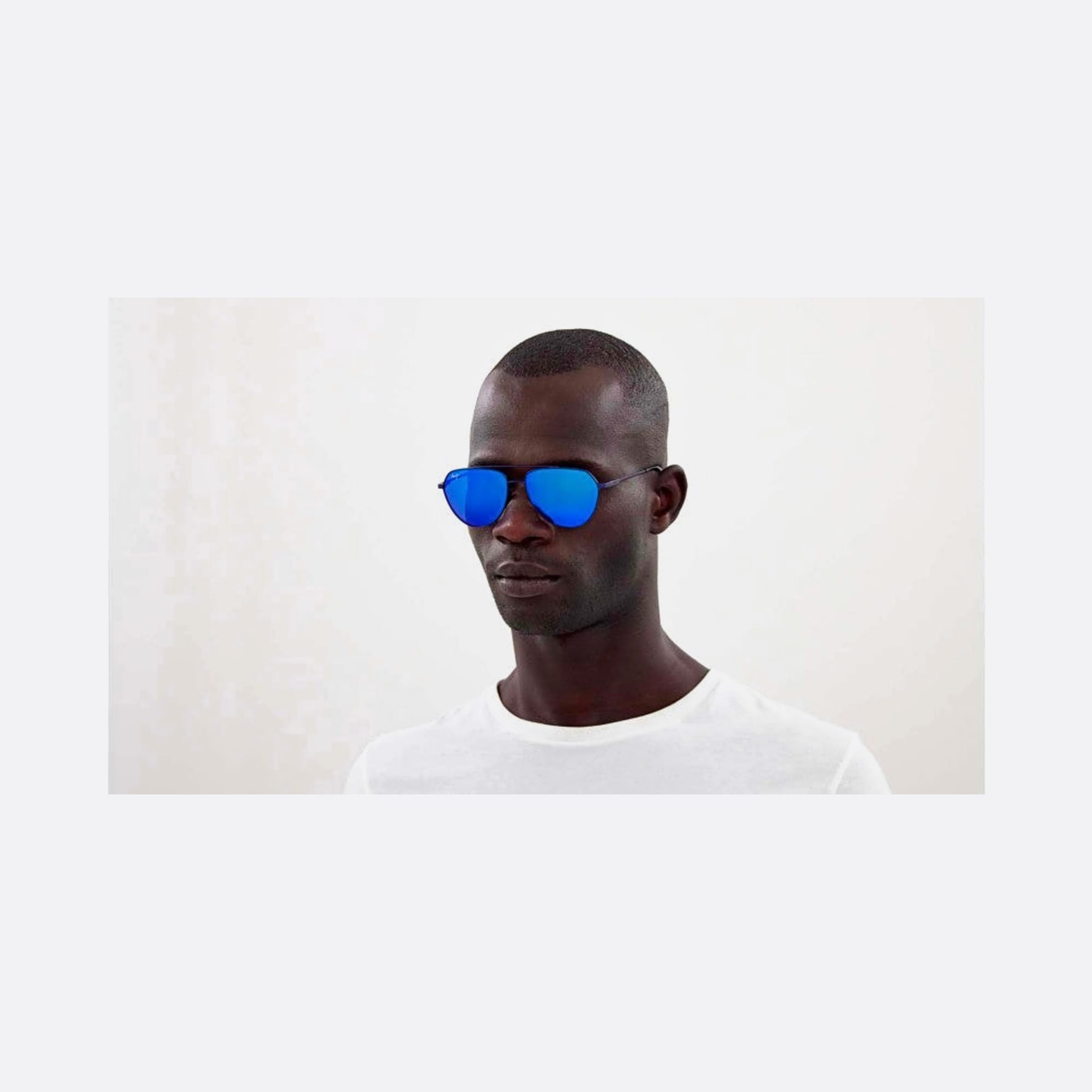Maui 59mm Jim Waiwai B634 Blue Pilot Polarized Men Sunglasses - Lifestyle Shot