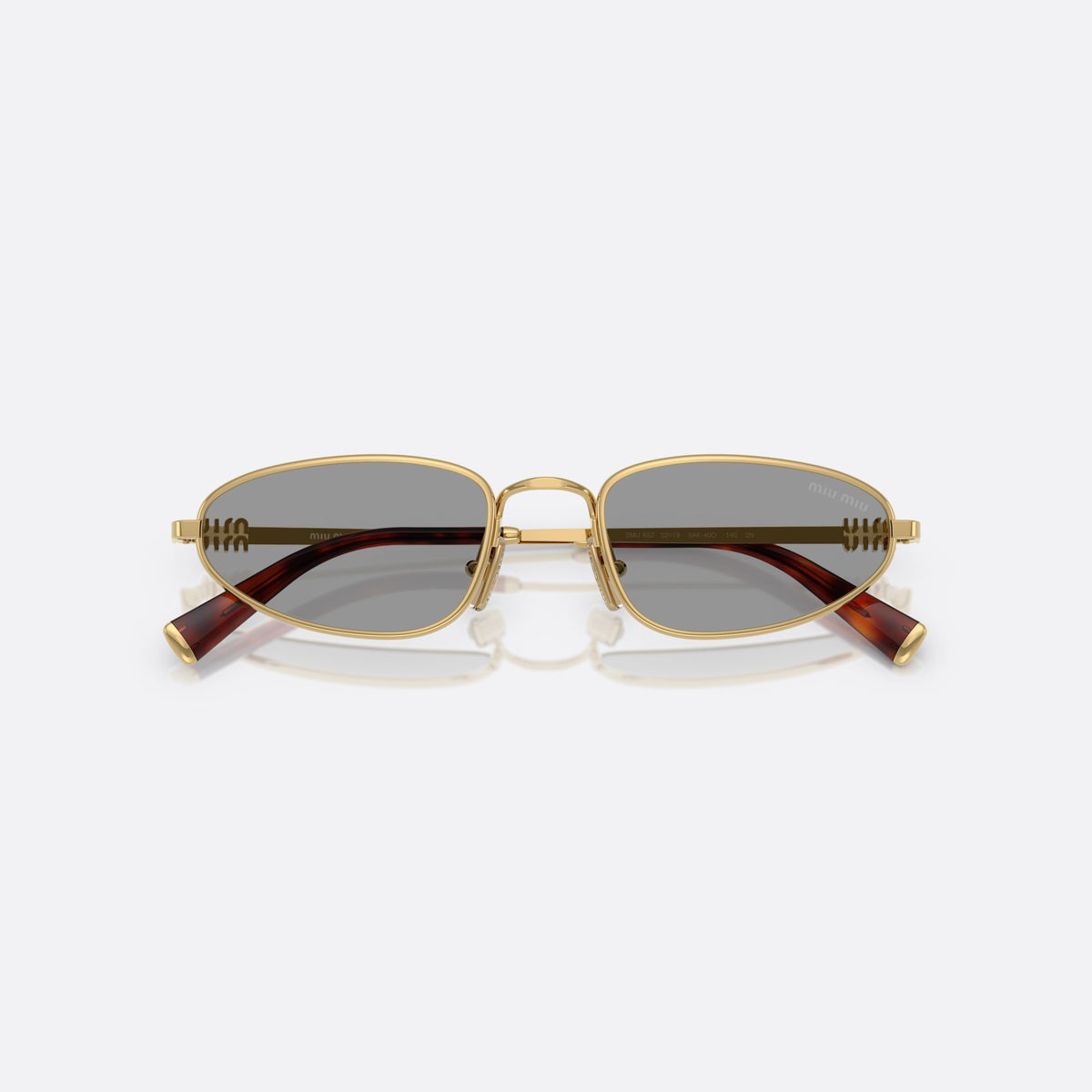 Ochelari de soare Miu Miu 0MU A52S 5AK40O, ovali auriu, pentru femei, punte metalică simplă, literele brandului pe brațe, cu brațele pliate