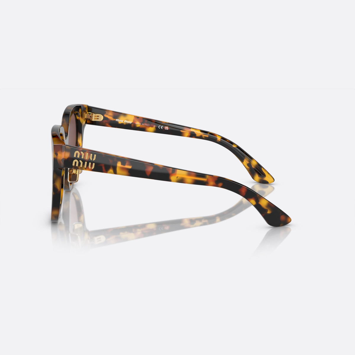 Miu Miu MU 01ZS 55 sunglasses, red square frame for women, brand lettering on temples, full-rim frame