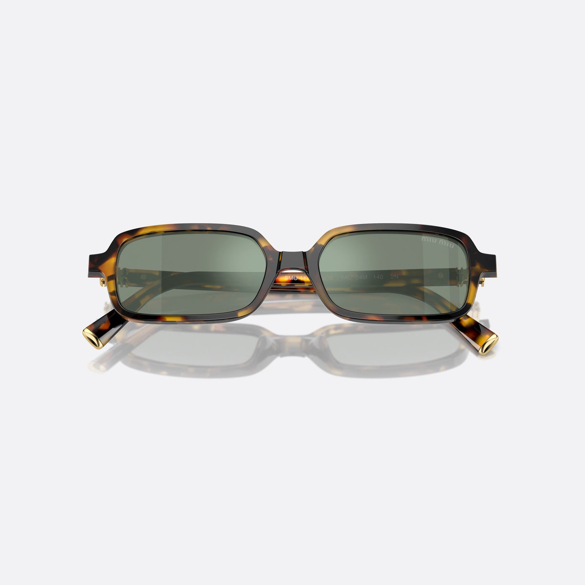 Ochelari de soare Miu Miu MU 11ZS VAU04M, rectangulari havana, pentru femei, punte keyhole, placă cu logo-ul brandului pe braț, cu brațele pliate