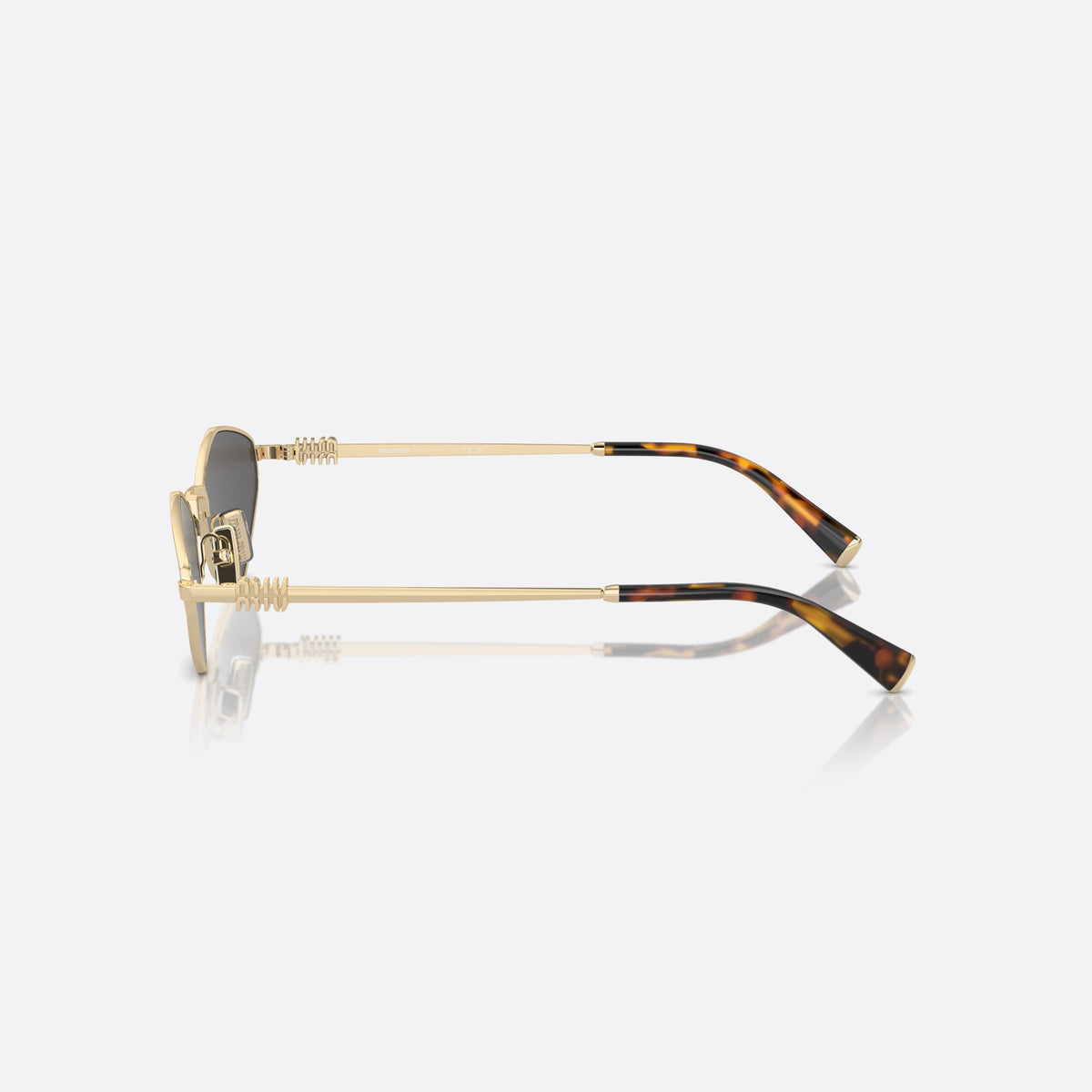 Ochelari de soare Miu Miu MU 56ZS ZVN-5S0, neregulat auriu, pentru femei, punte metalică simplă, placă cu logoul brandului pe brațe, vedere laterală