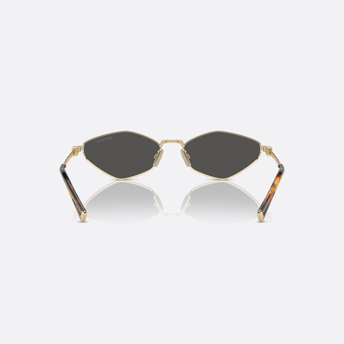 Ochelari de soare Miu Miu MU 56ZS ZVN-5S0, neregulat auriu, pentru femei, punte metalică simplă, placă cu logoul brandului pe brațe, vedere din spate