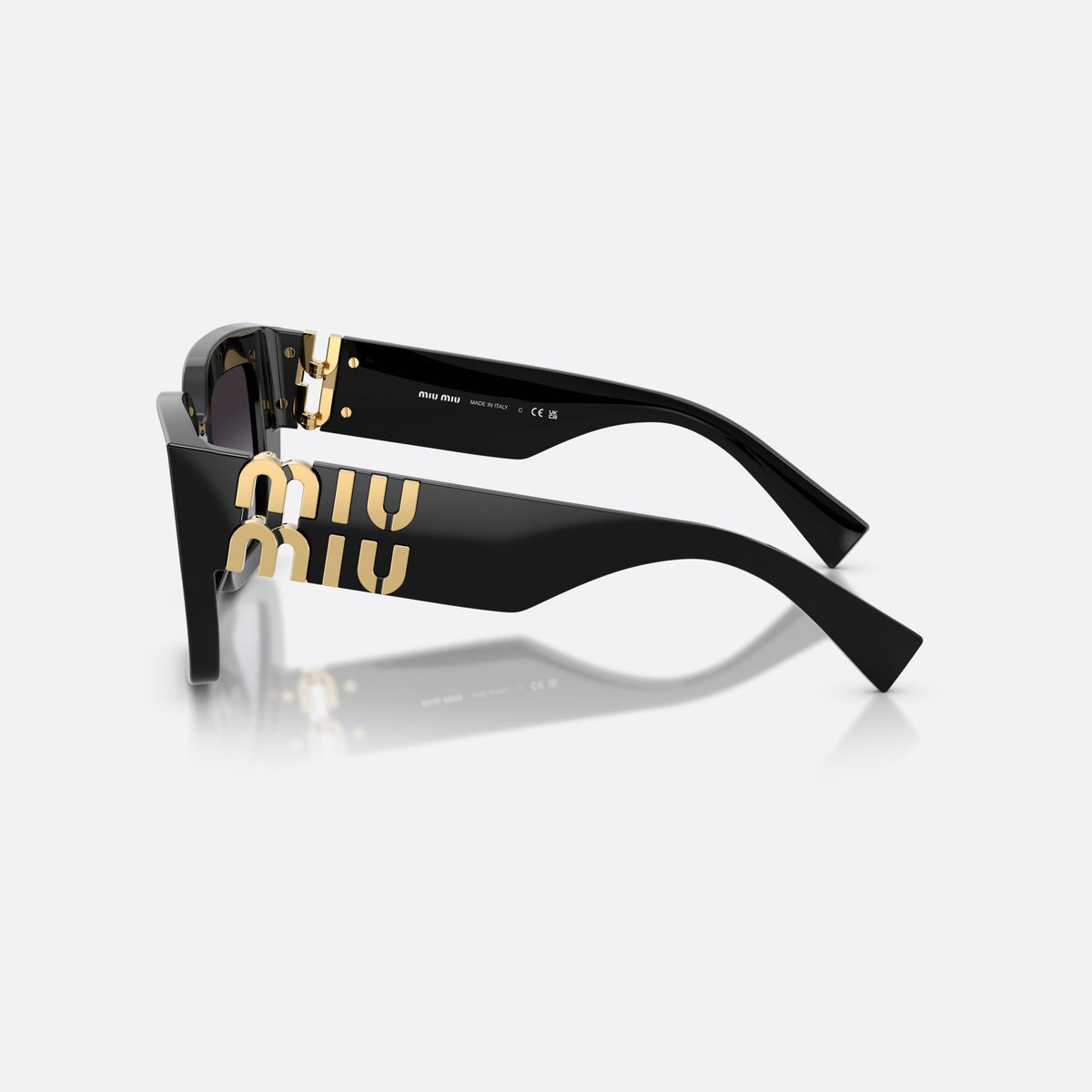Miu Miu MU B05S 16K90A sunglasses, black square frame for women, plain bridge, brand logo plaque on temple, metal hinges, side view