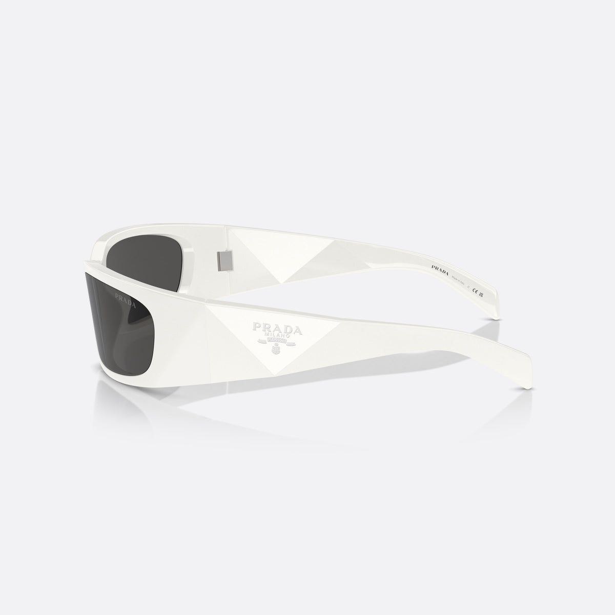 Ochelari de soare Prada PR A14S 1425S0, fluture alb, unisex, punte simplă, placă cu logoul brandului pe braț, brațe late, vedere laterală