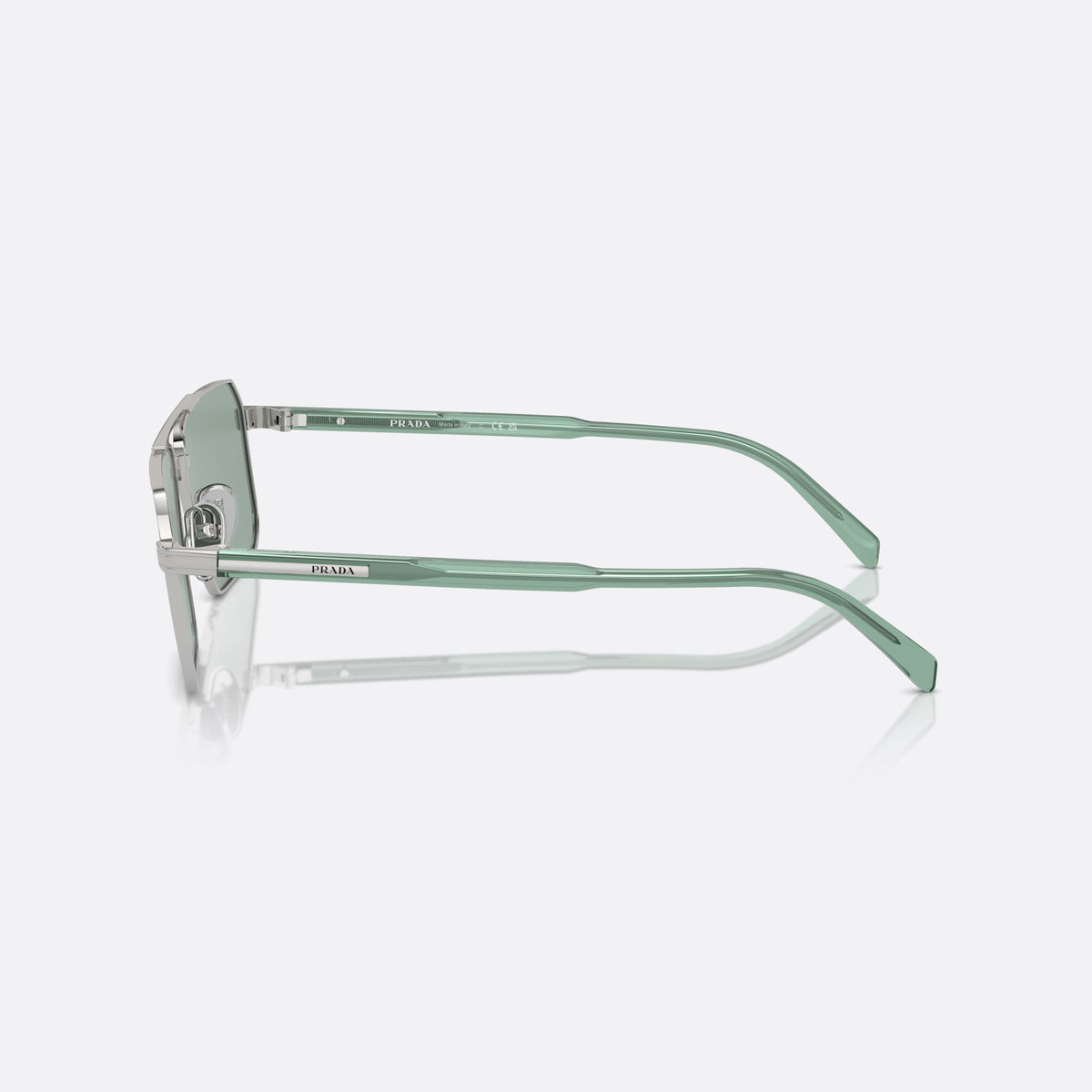 Ochelari de soare Prada PR A57S 1BC10G, rectangulari argintiu, pentru bărbați, punte dublă cu bară metalică, literele brandului pe brațe, vedere laterală