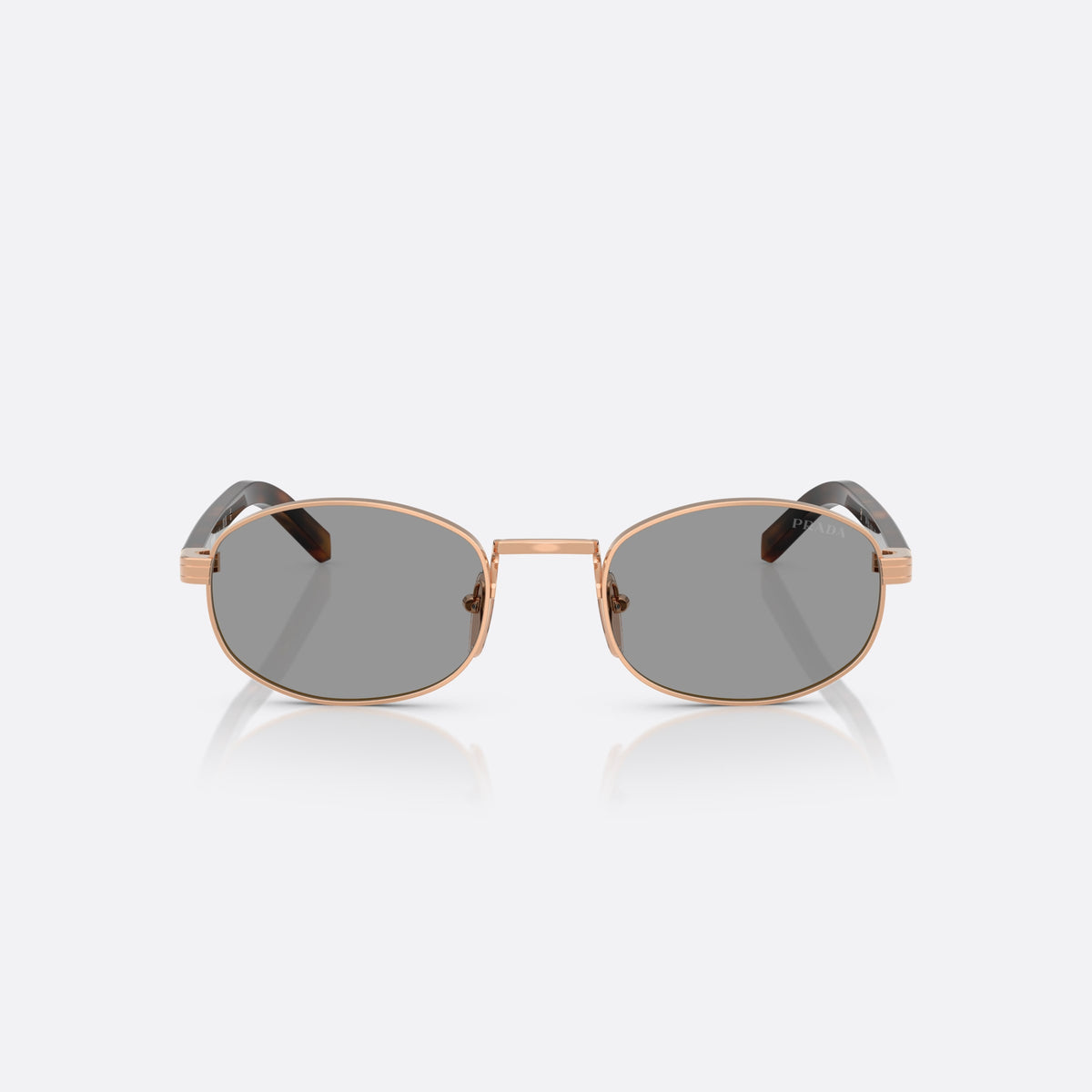 Ochelari de soare Prada PR B53S SVF50Q, ovali auriu, pentru femei, punte metalică simplă, litere ale brandului pe brațe, vedere din față