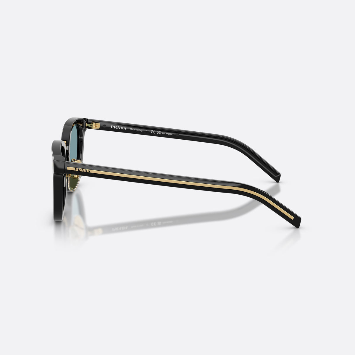 Ochelari de soare Prada PR C01SD 16K04D, cat eye negru, pentru bărbați, literele brandului pe brațe, ramă completă, vedere laterală