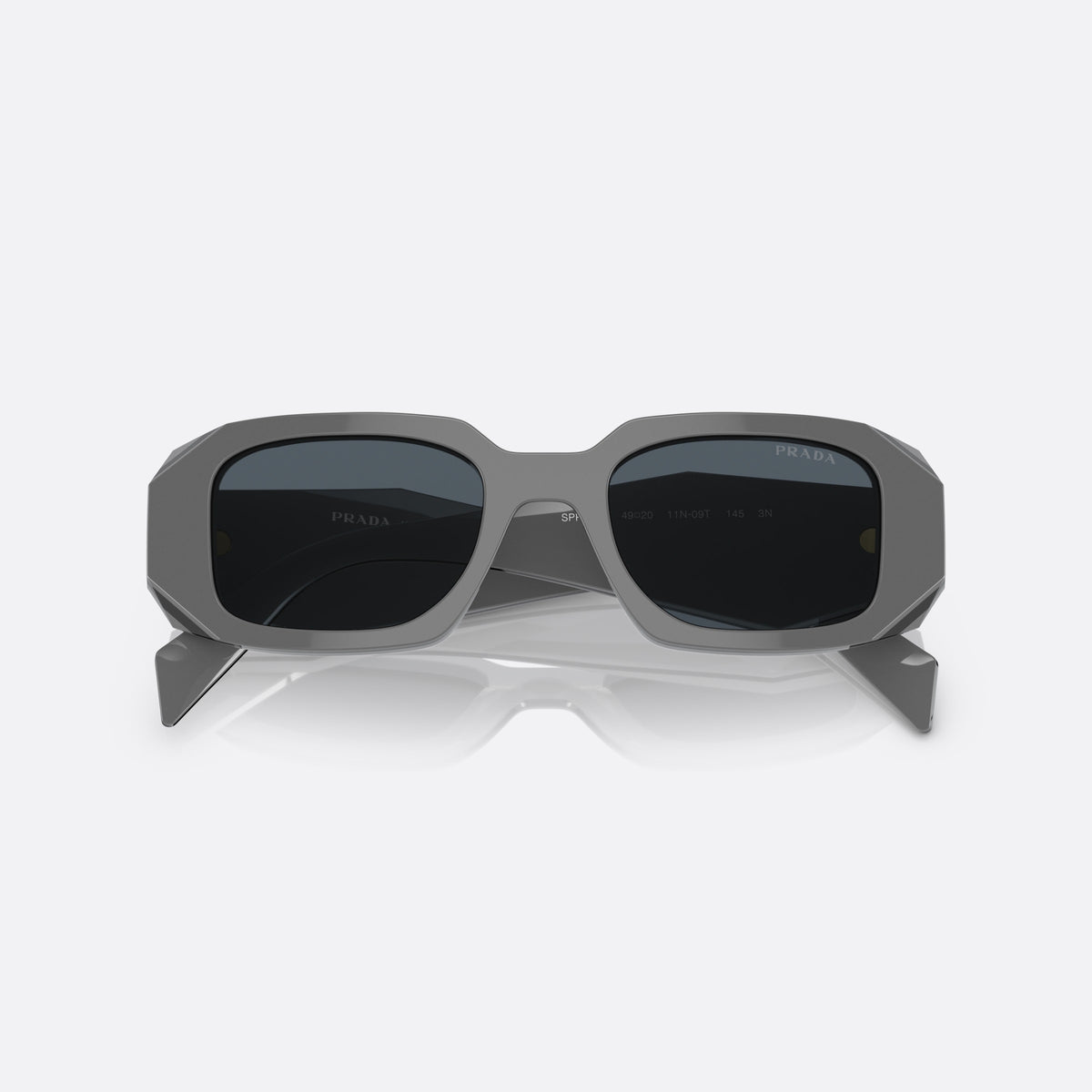 Ochelari de soare Prada PRADA PR 17WS 11N-09T, geometrica gri, pentru femei, punte integrată simplă, litere ale brandului pe brațe, cu brațele pliate