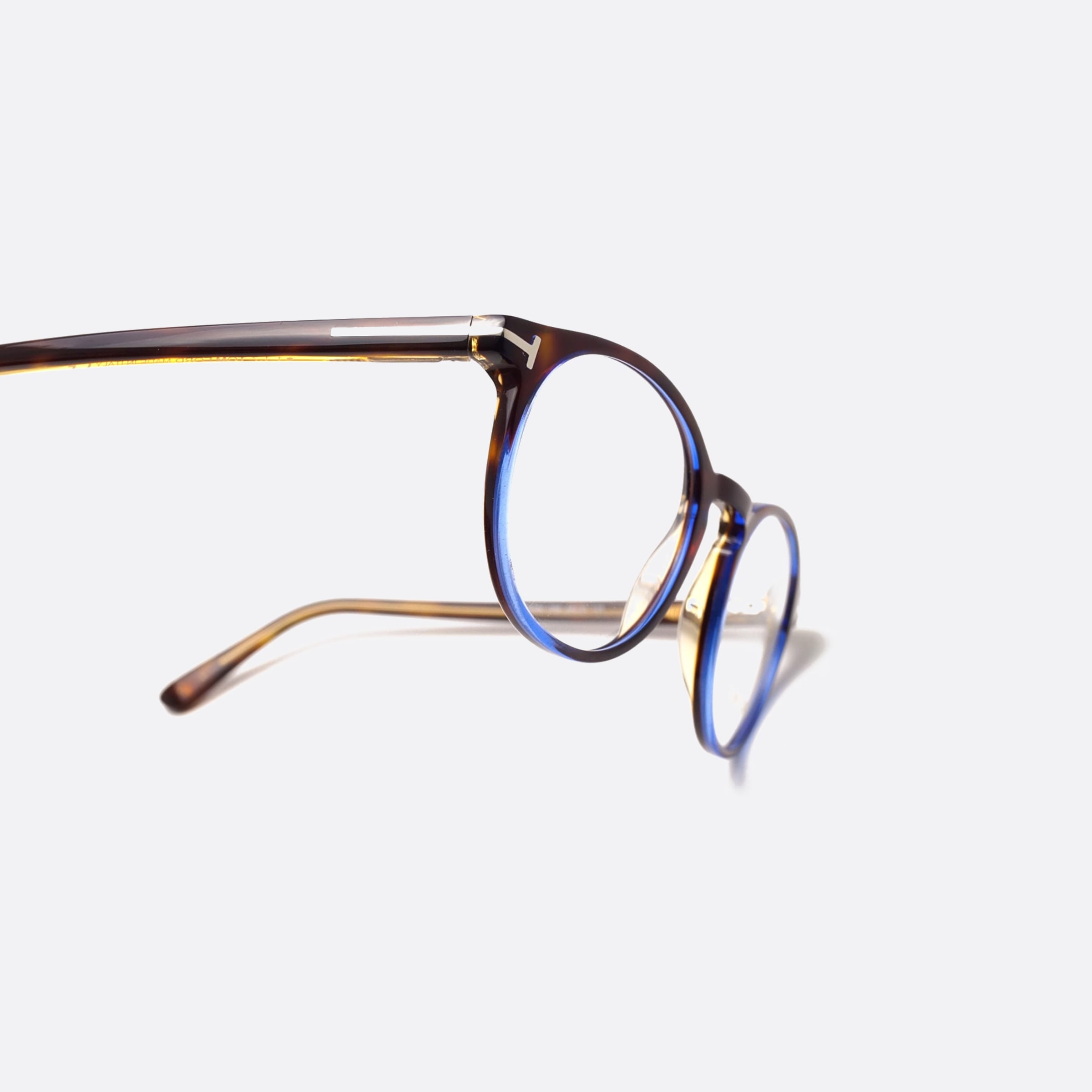Tom 48mm Ford Ft5294 Tortoise Oval Unisex Eyeglasses - Lifestyle Shot