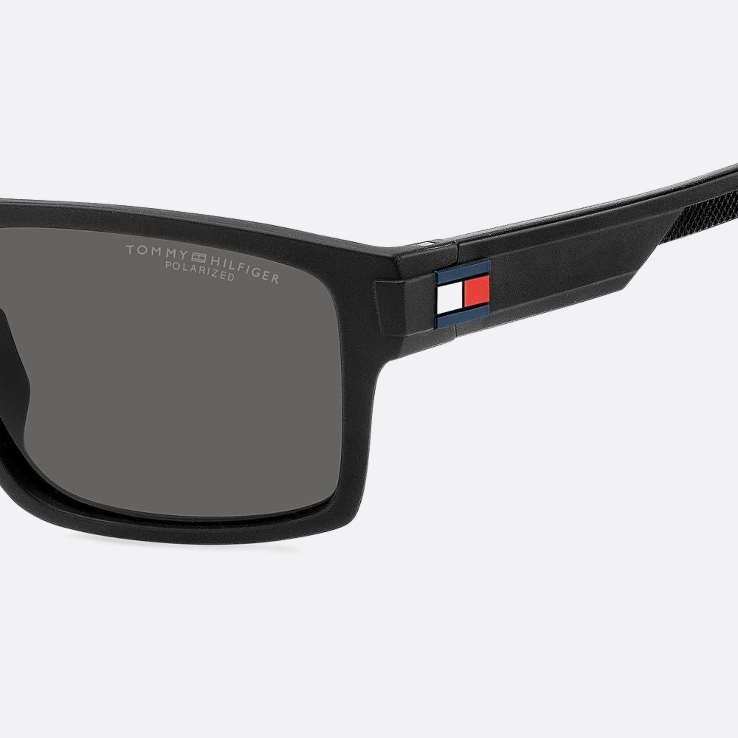 Tommy 55mm Hilfiger Black Squared Polarized Men Sunglasses - Lifestyle Shot
