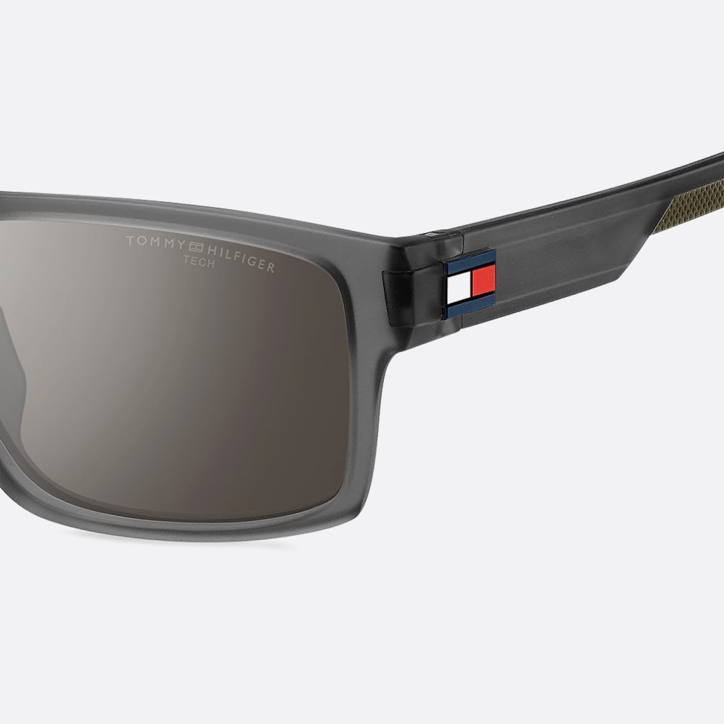 Tommy 55mm Hilfiger Fre Grey Squared Men Sunglasses - Lifestyle Shot