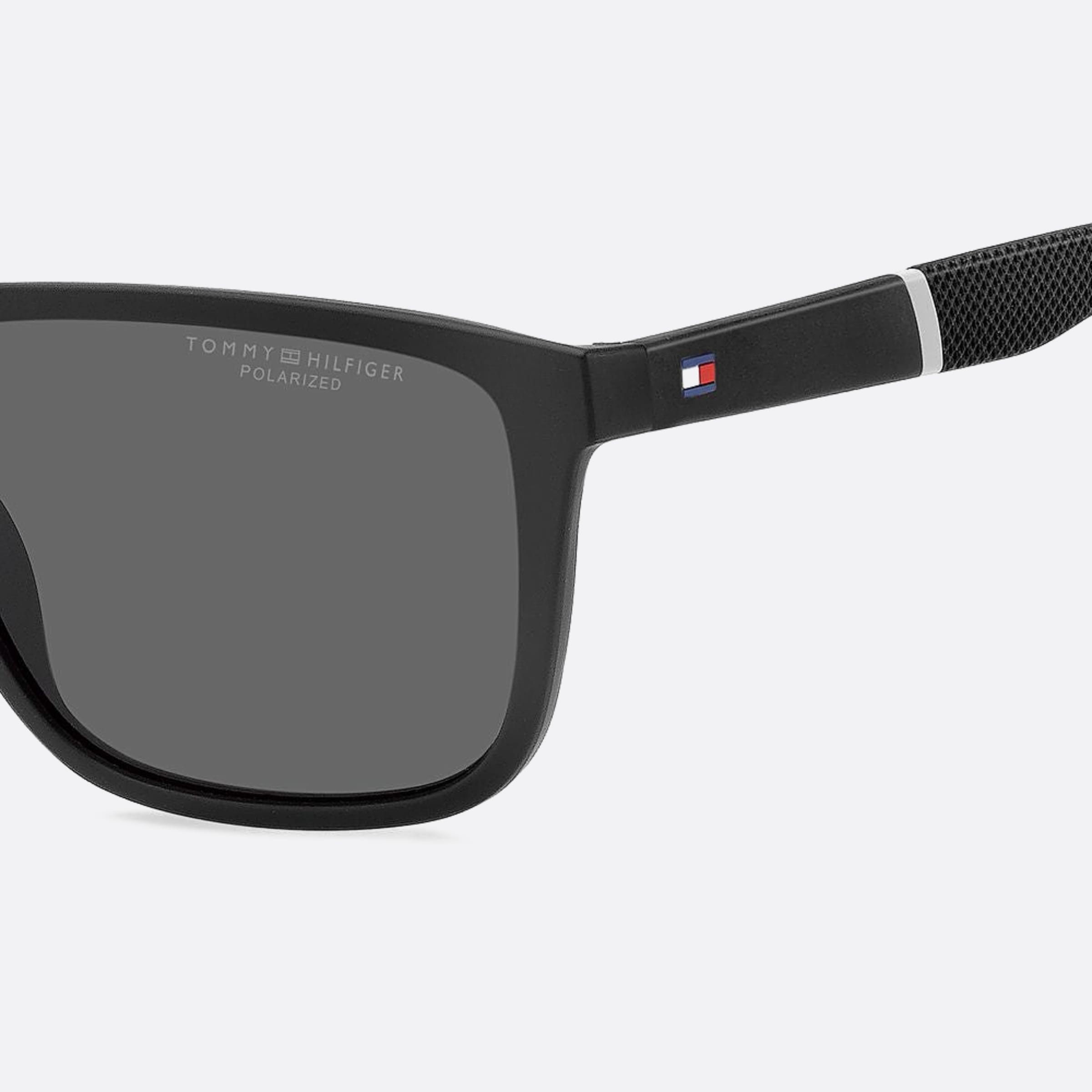 Tommy 56mm Hilfiger Black Squared Men Sunglasses - Lifestyle Shot