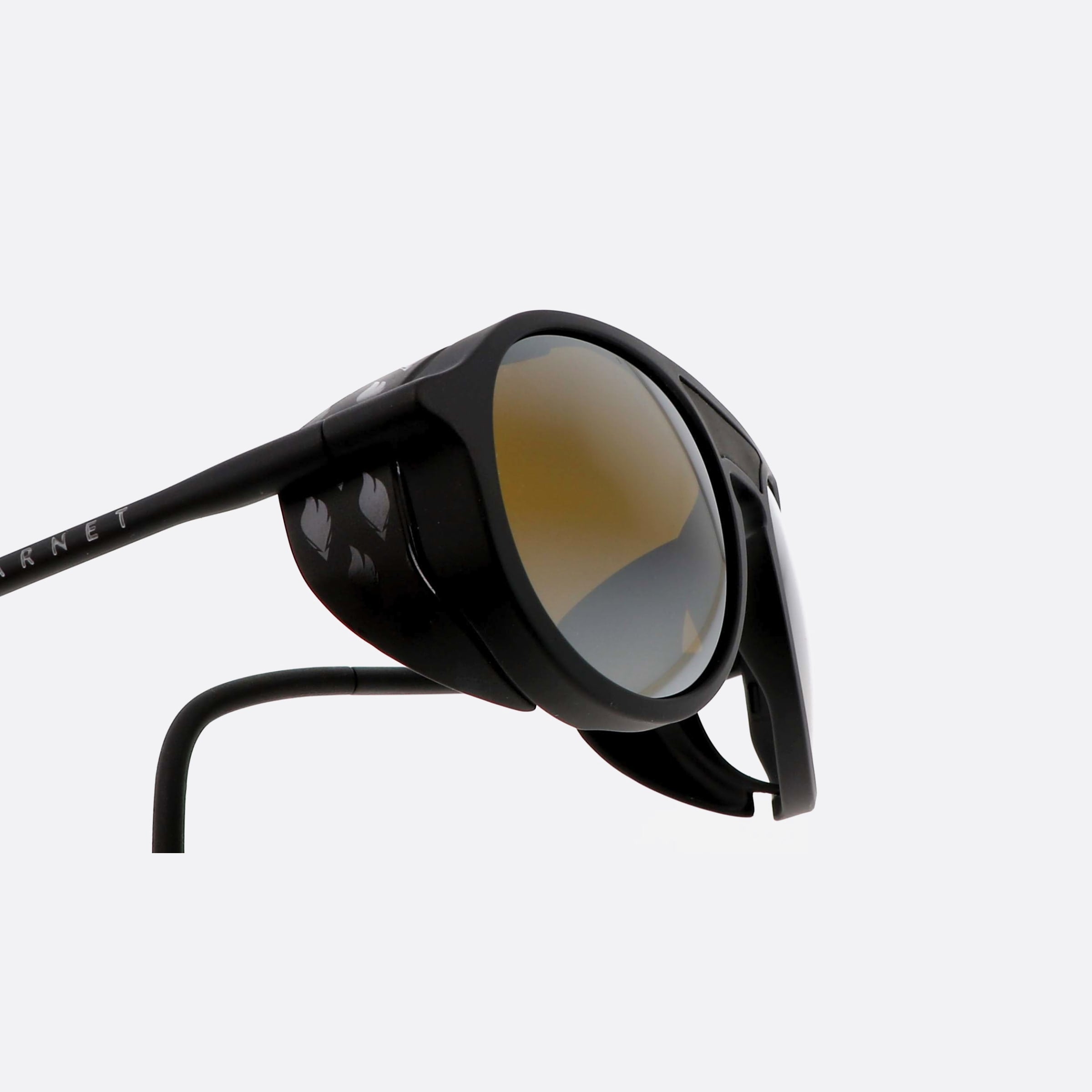 Vuarnet 51mm Ice Round Vl2024 Jo02 Black Round Men Sunglasses - Lifestyle Shot