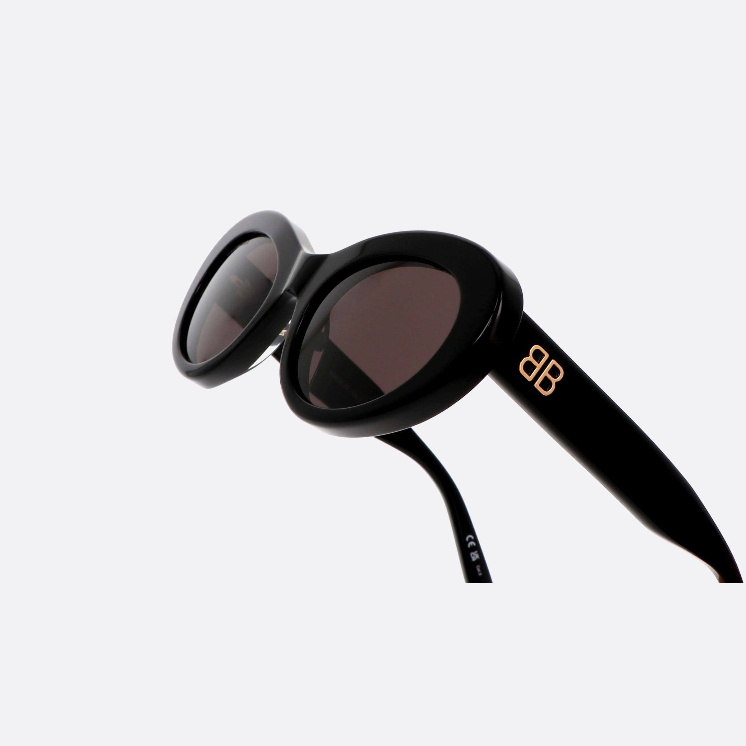 Balenciaga 55mm Everyday Black Oval Woman Sunglasses - Lifestyle Shot