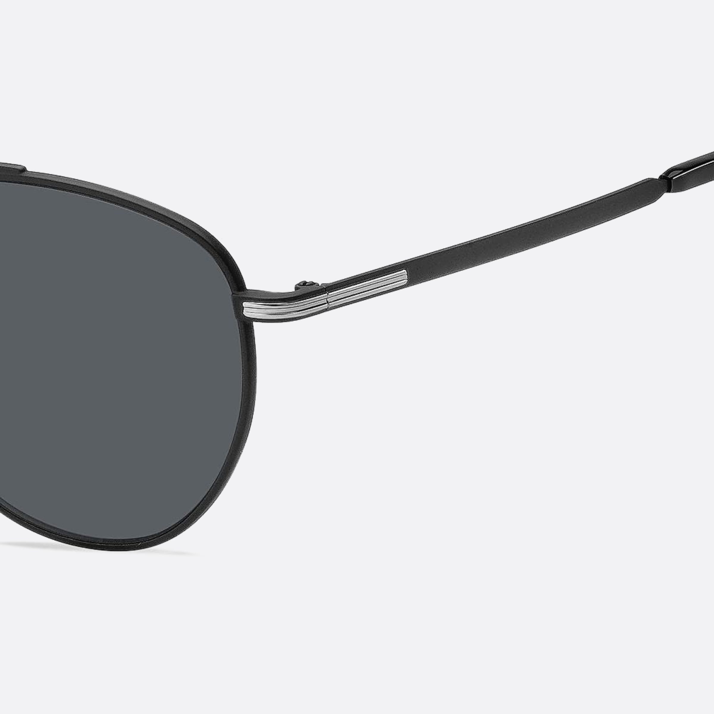 Boss 53mm Boss Black Pilot Men Sunglasses - Lifestyle Shot