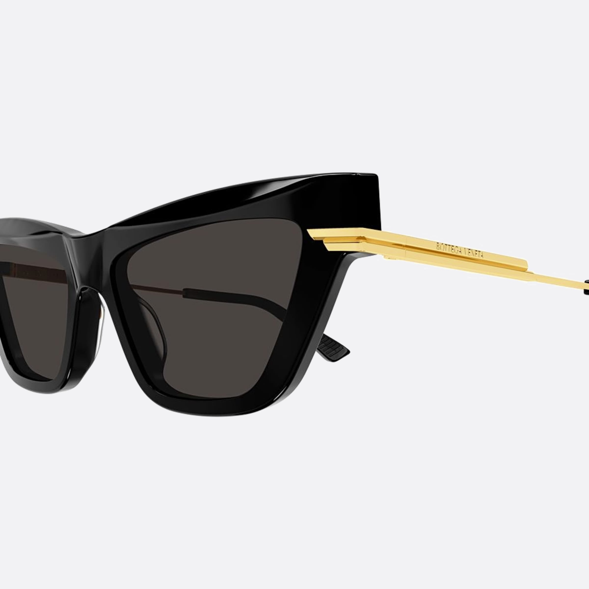 Bottega 54mm Veneta Black Cat Eye Woman Sunglasses - Lifestyle Shot