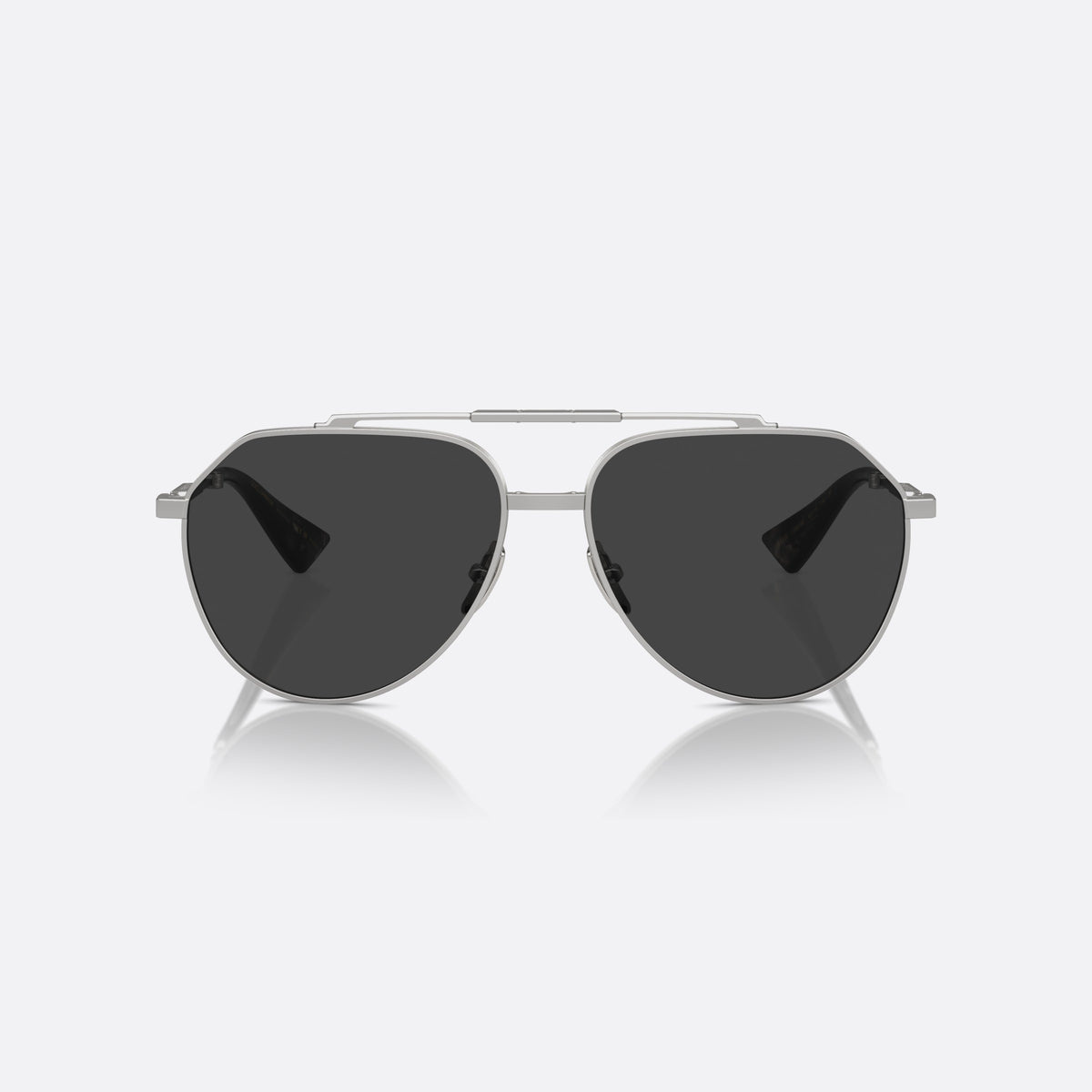 Ochelari de soare Dolce & Gabbana DG2302 136648, pilot argintiu, pentru bărbați, punte dublă cu bară superioară, brațe subțiri, conice, vedere din față