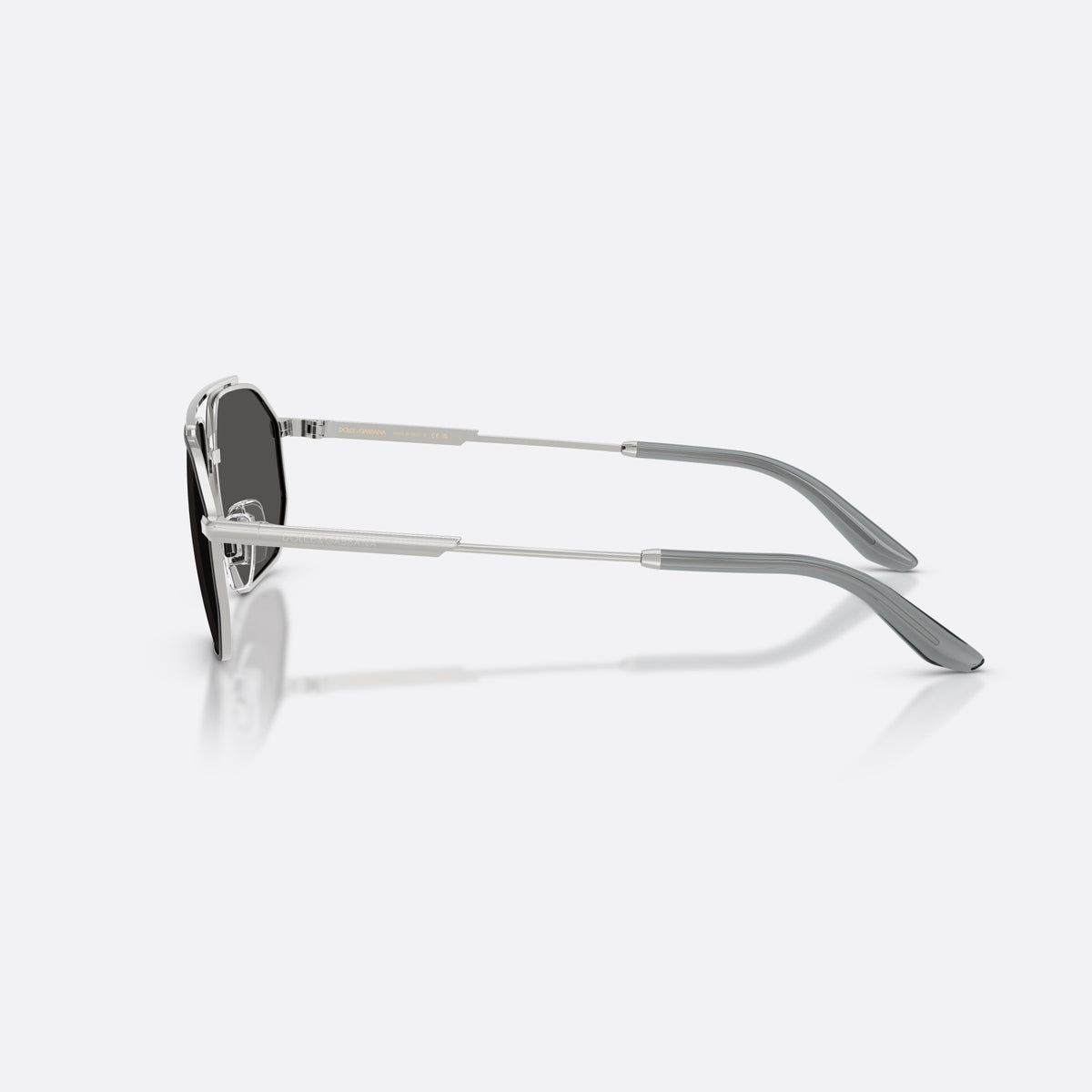 Ochelari de soare Dolce & Gabbana DG2328 132487, pilot argintiu, pentru bărbați, punte dublă cu bară superioară, logo al brandului pe brațe, vedere laterală