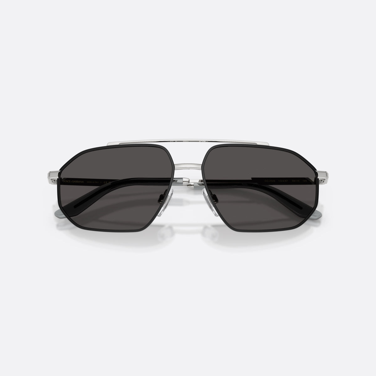 Ochelari de soare Dolce & Gabbana DG2328 132487, pilot argintiu, pentru bărbați, punte dublă cu bară superioară, logo al brandului pe brațe, cu brațele pliate