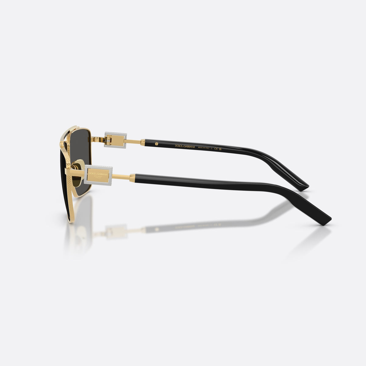 Ochelari de soare Dolce & Gabbana DG2336 02/87, patrati auriu, pentru bărbați, punte dublă cu bară superioară, brațe subțiri cu plăcuță, vedere laterală
