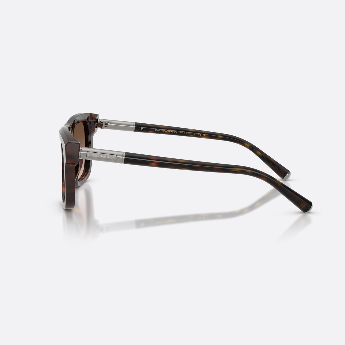 Ochelari de soare Dolce & Gabbana DG4521 502/13, patrati havana, pentru bărbați, punte integrată simplă, litere ale brandului pe braț, vedere laterală