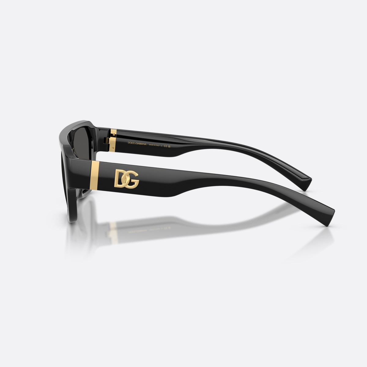 Dolce & Gabbana DG6206 501/87 sunglasses, black square frame for men, keyhole bridge, brand logo on temple, wide tapered temples, side view