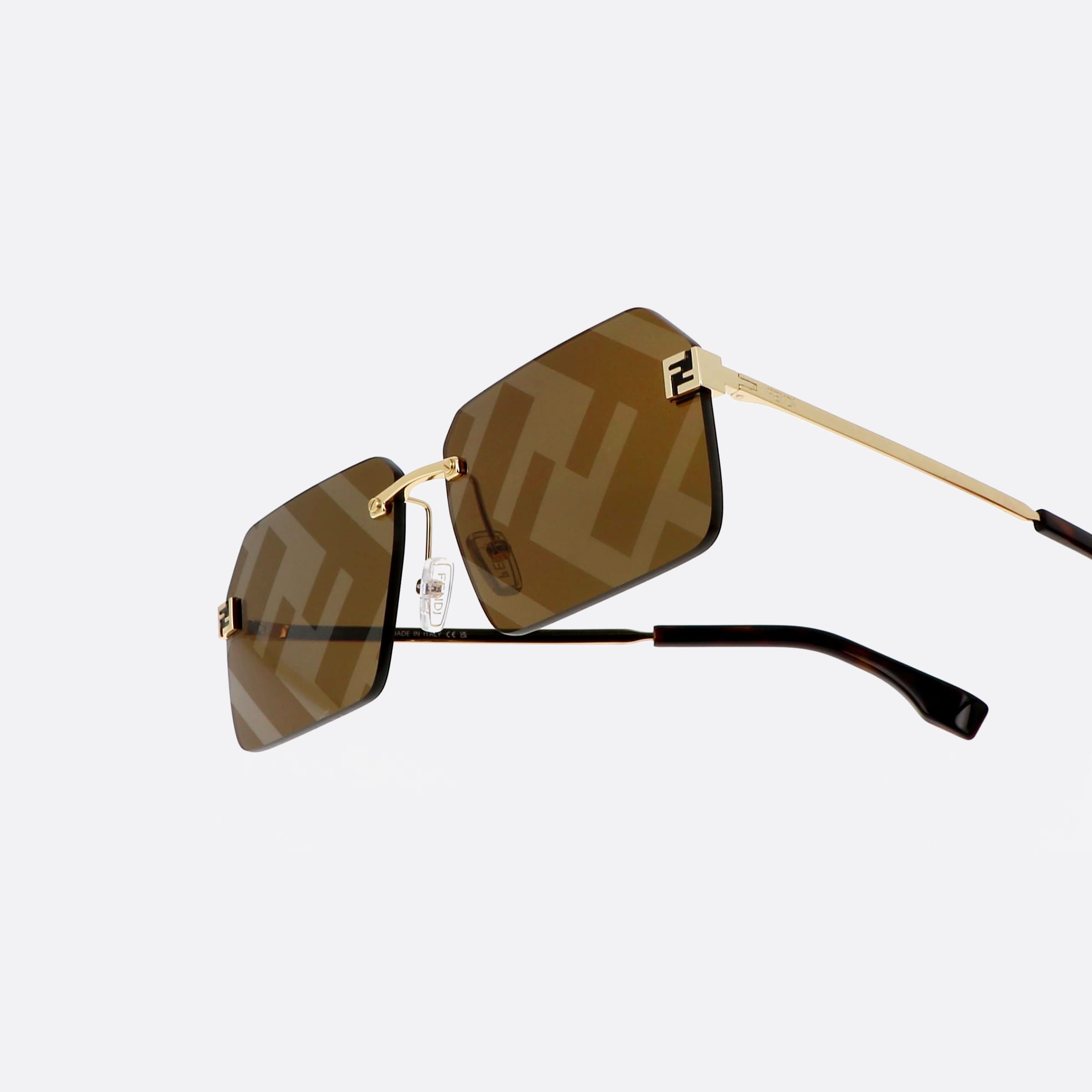 Fendi 59mm Fendi Sky Fe40043u 33g Gold Men Sunglasses - Lifestyle Shot