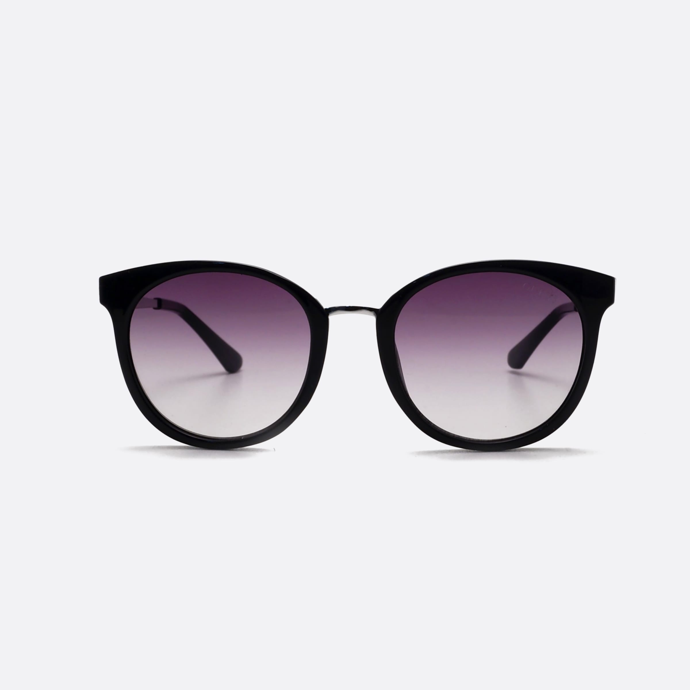 Guess 52mm Gu7459 01b Black Oval Unisex Sunglasses - Side View