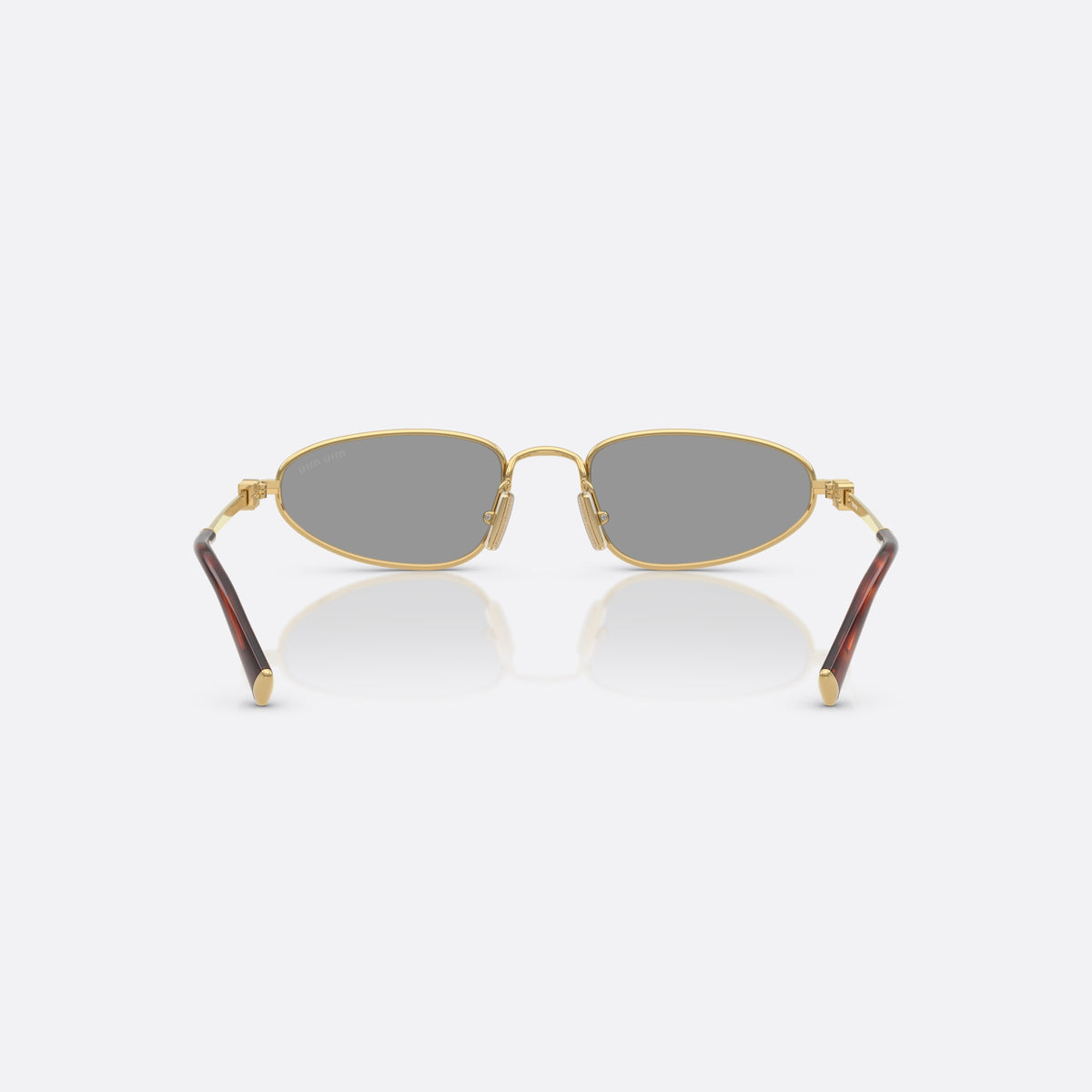 Ochelari de soare Miu Miu 0MU A52S 5AK40O, ovali auriu, pentru femei, punte metalică simplă, literele brandului pe brațe, vedere din spate