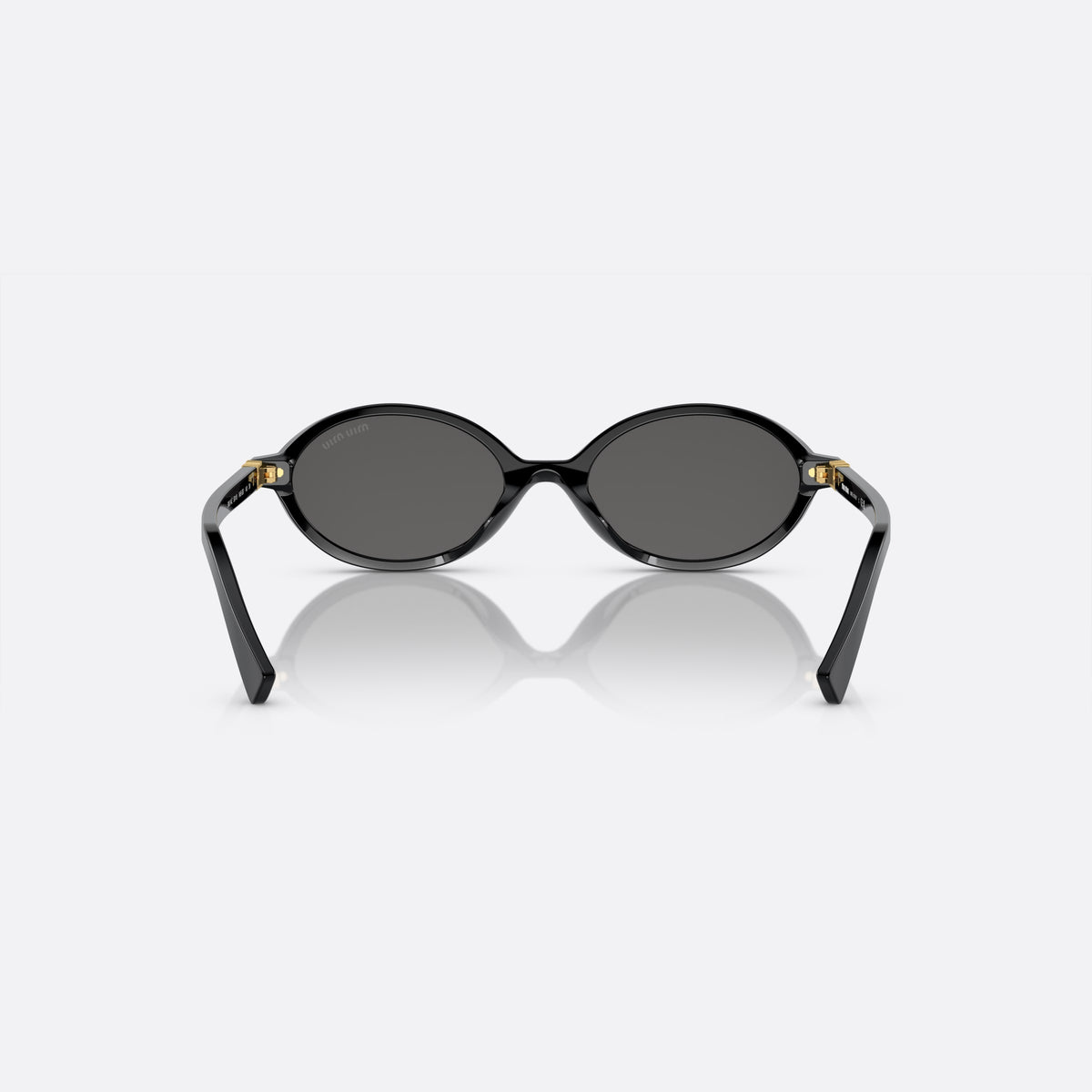 Ochelari de soare Miu Miu MU 04ZS 1AB-5S0 C, ovali negru, pentru femei, punte integrată simplă, literele brandului pe brațe, vedere din spate