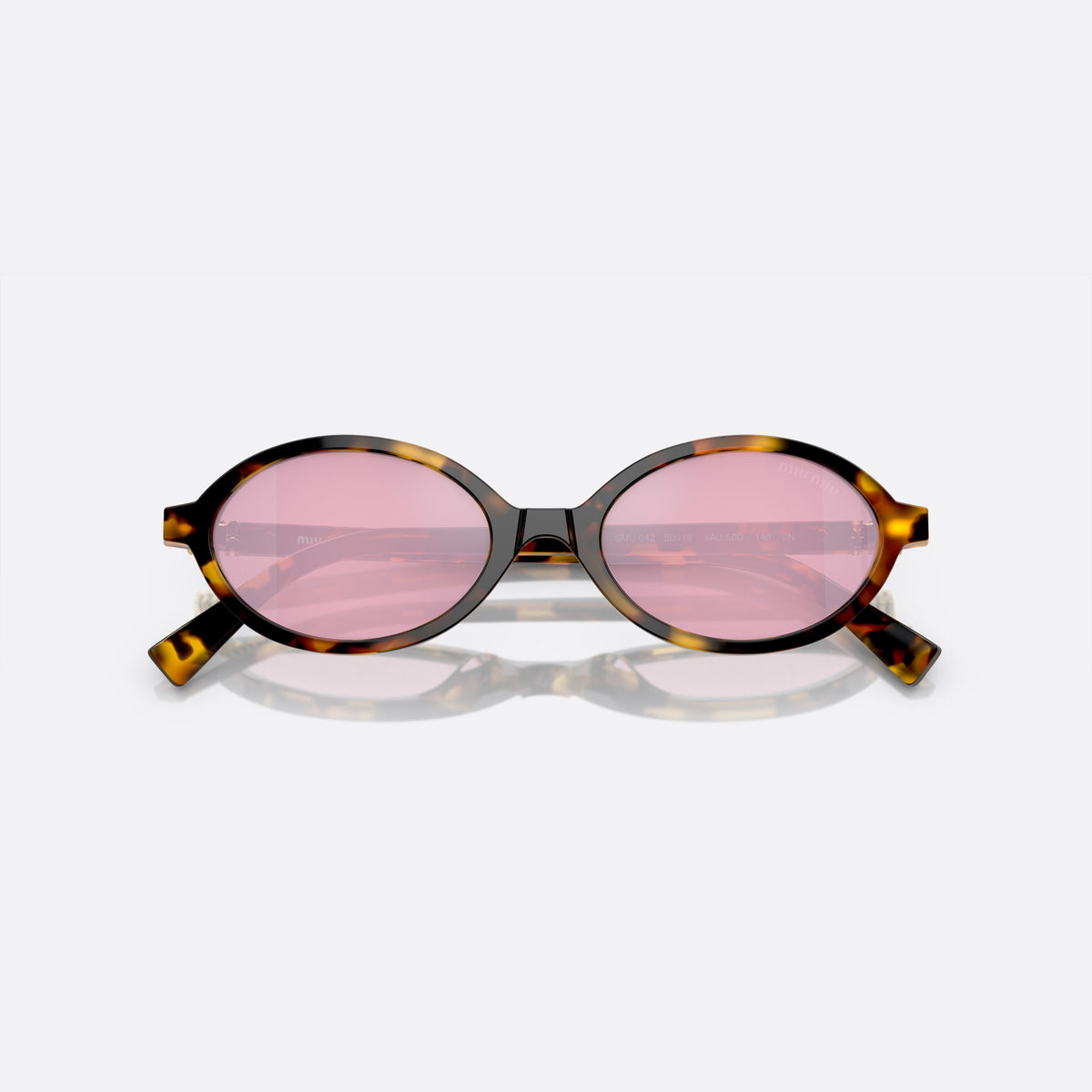 Ochelari de soare Miu Miu MU 04ZS VAU-50D, ovali țestoasă, pentru femei, punte integrată simplă, literele brandului pe brațe, cu brațele pliate