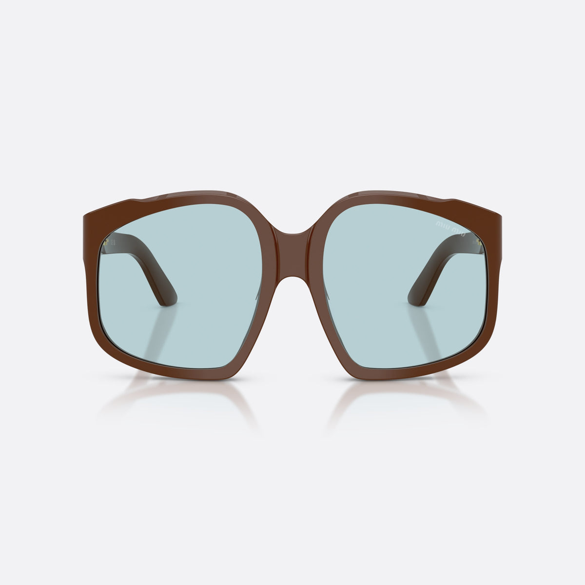 Ochelari de soare Miu Miu MU A07S 24D20R, neregulat maro, pentru femei, punte simplă, placă cu logoul brandului pe brațe, vedere din față