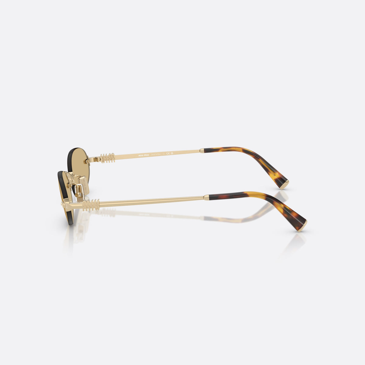 Ochelari de soare Miu Miu MU A54S ZVN10R, ovali auriu, pentru femei, punte subțire din metal, placă cu logo-ul brandului pe brațe, vedere laterală