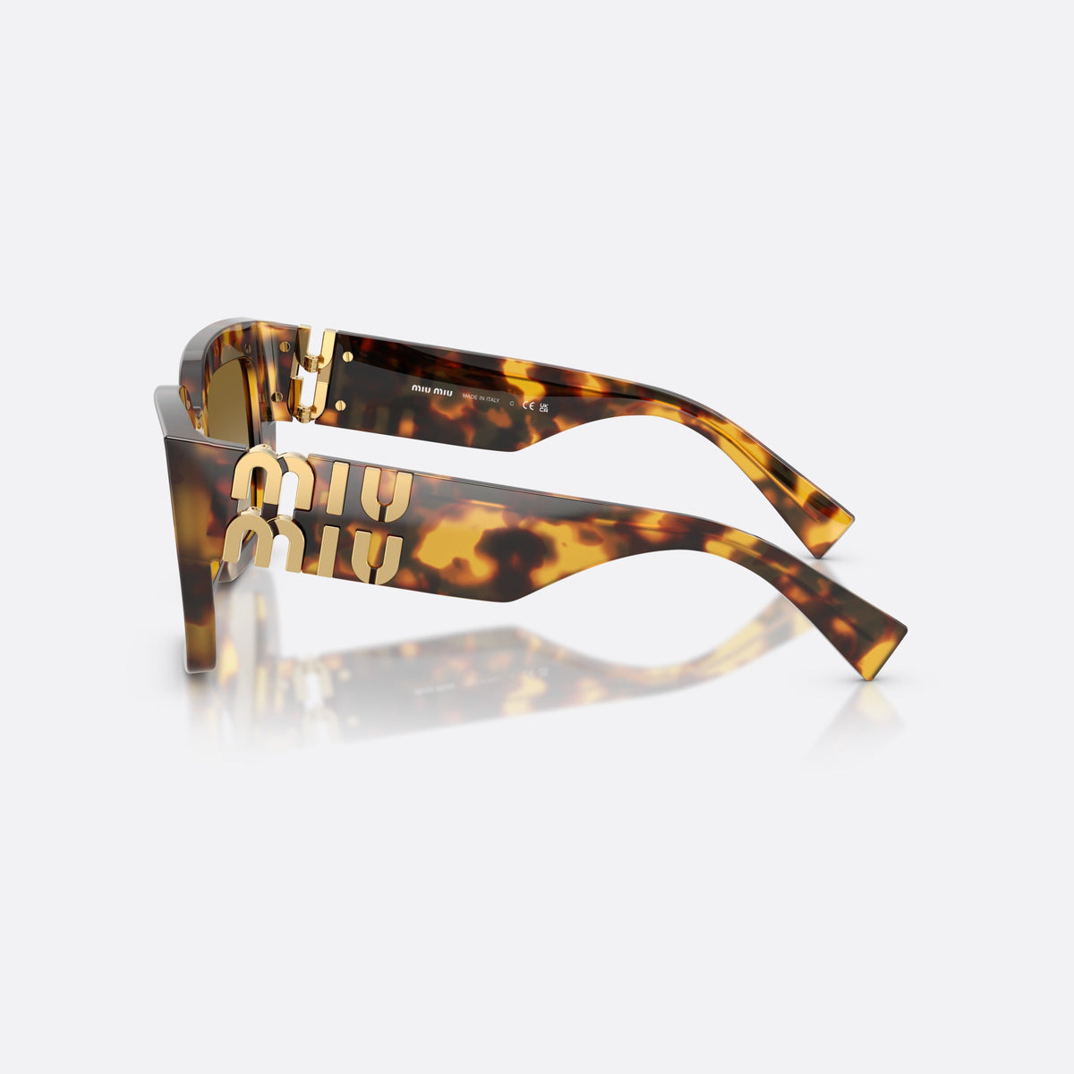 Miu Miu MU B05S 14L20U sunglasses, havana square frame for women, plain bridge, brand lettering on temples, metal hinges, side view