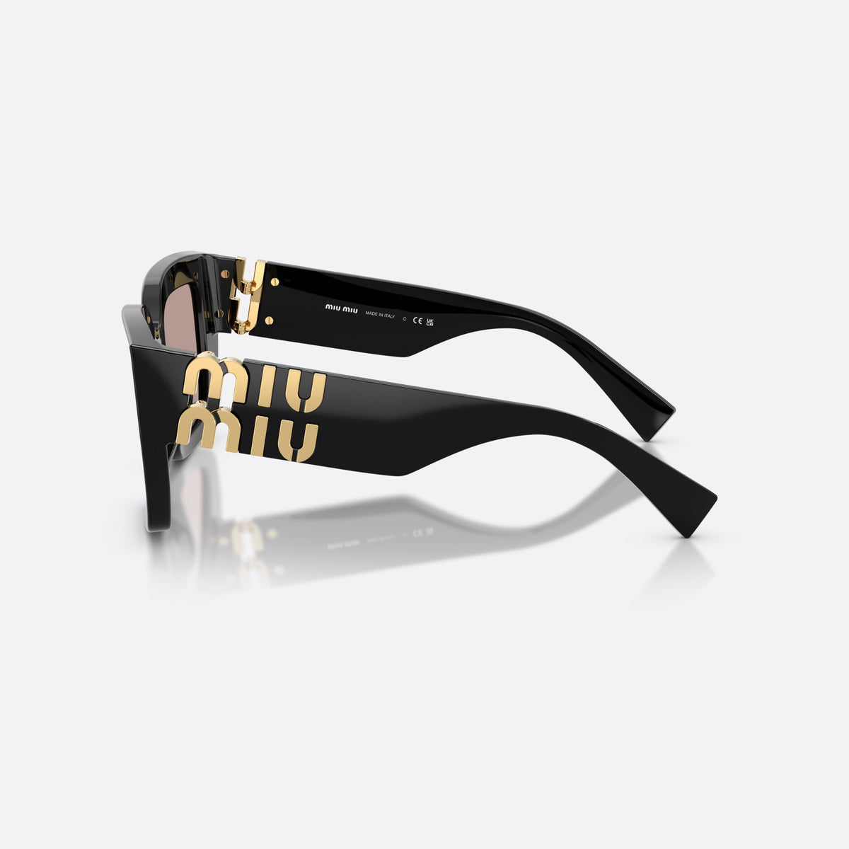 Miu Miu MU B05S 16K20I sunglasses, black square frame for women, plain bridge, wide temples, full-rim frame, side view