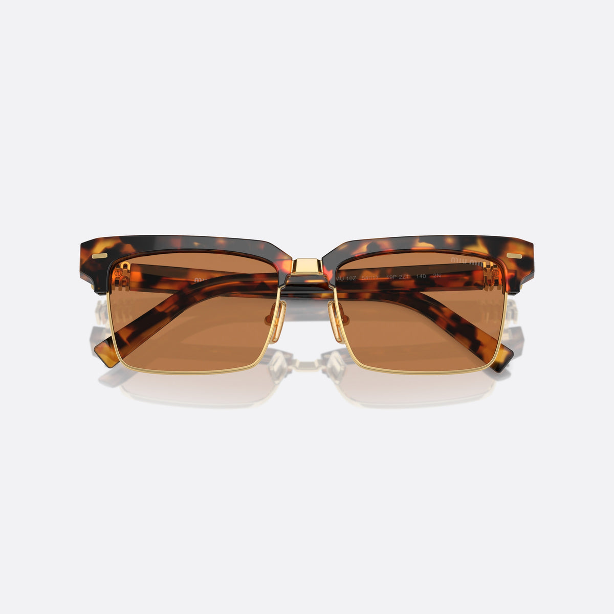 Ochelari de soare Miu Miu Runway MU 10ZS 19P-2Z1, patrati havana, pentru femei, punte metalică aurie, literele brandului pe brațe, cu brațele pliate